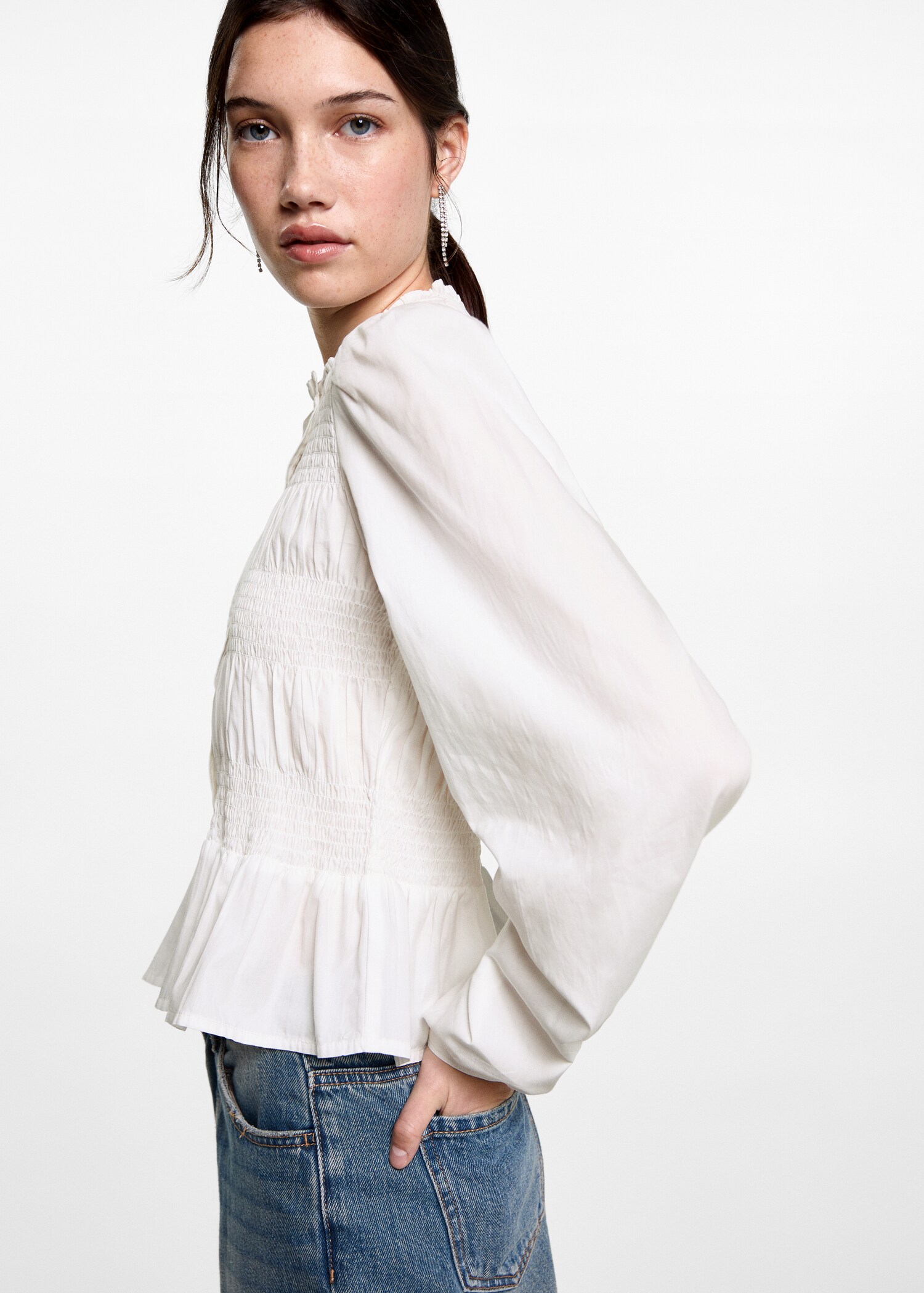 Ruffled gathered blouse - Details of the article 6