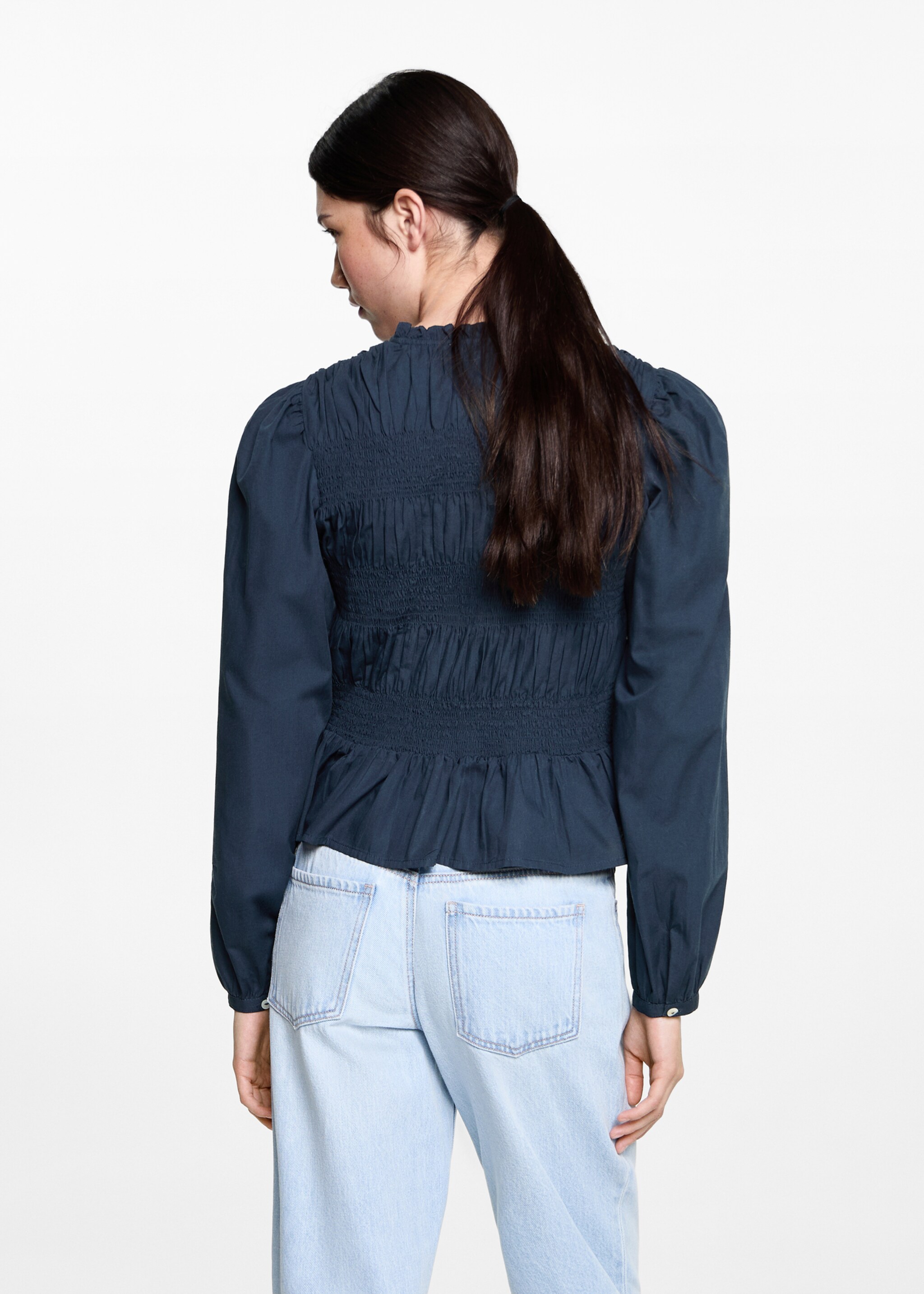 Ruffled gathered blouse - Reverse of the article