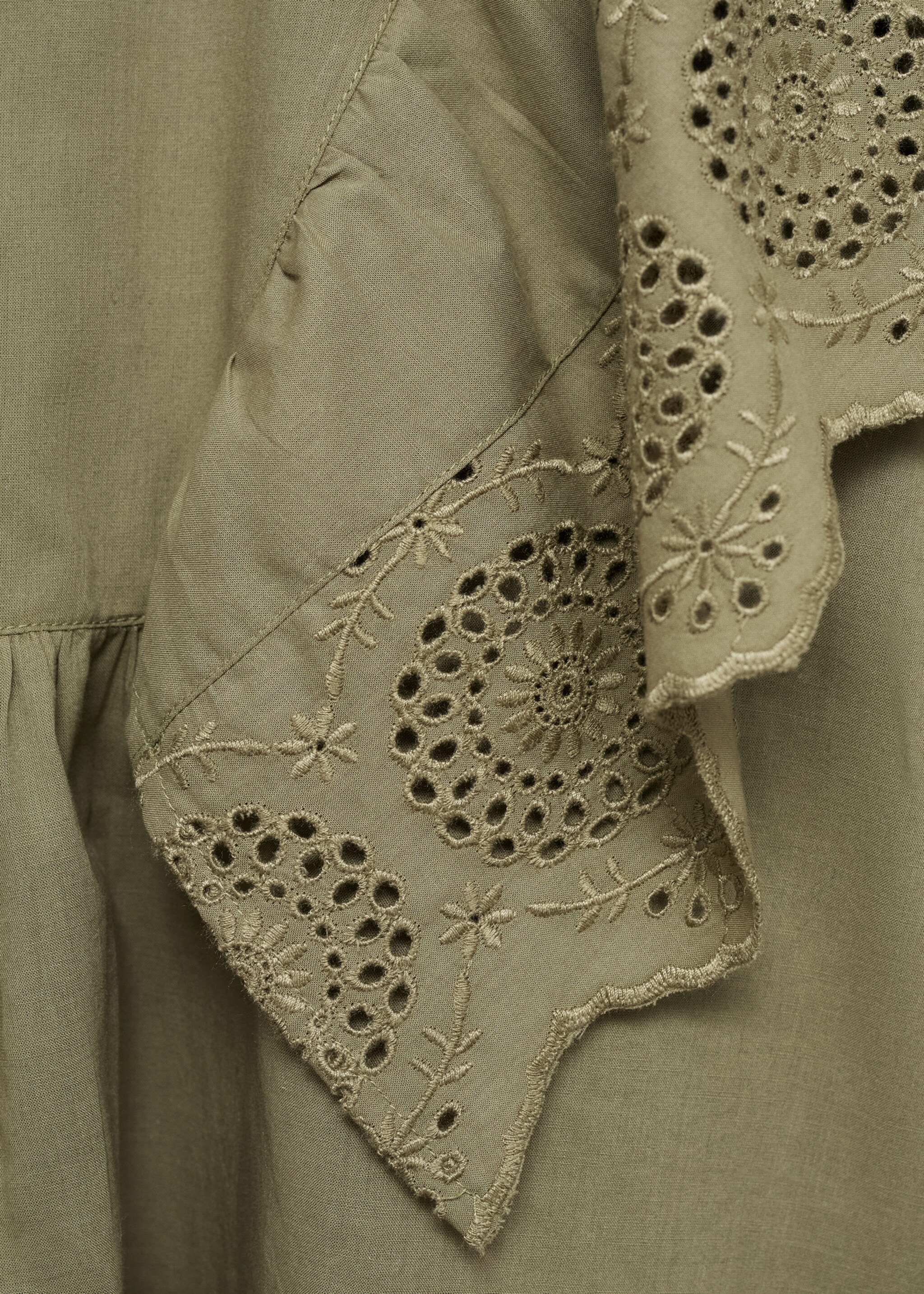 Ruffled blouse - Details of the article 8