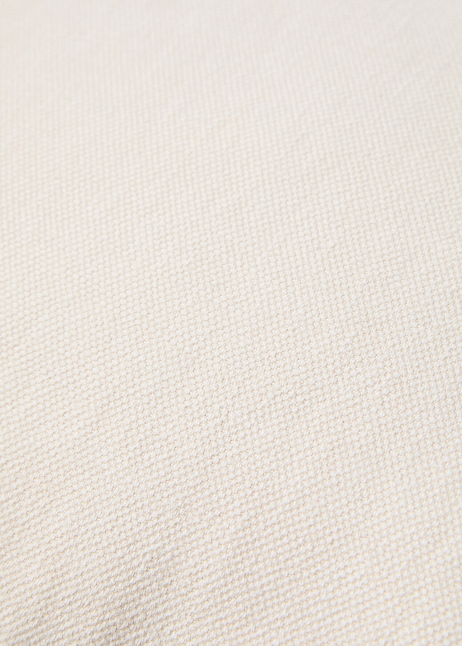 Kuddfodral i bomull och linne med overlocksdetalj med flik 40x60cm - Detaljer om artikeln 4