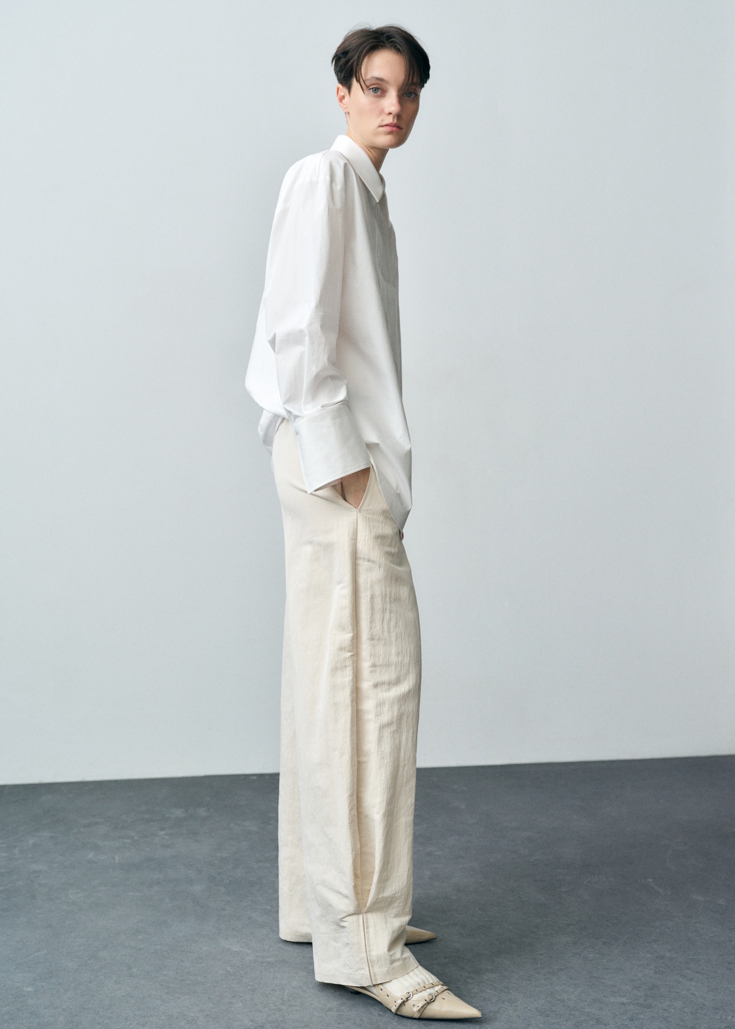 Pleated jogger trousers - Details of the article 2