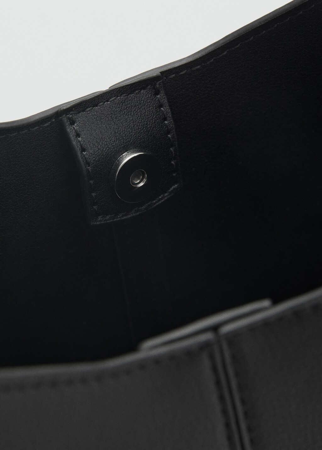 Shopper bag with metallic detail