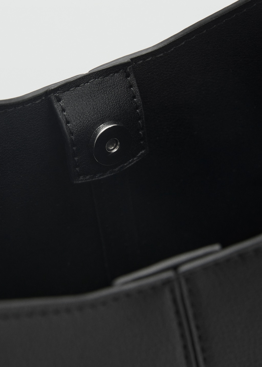 Shopper bag with metallic detail