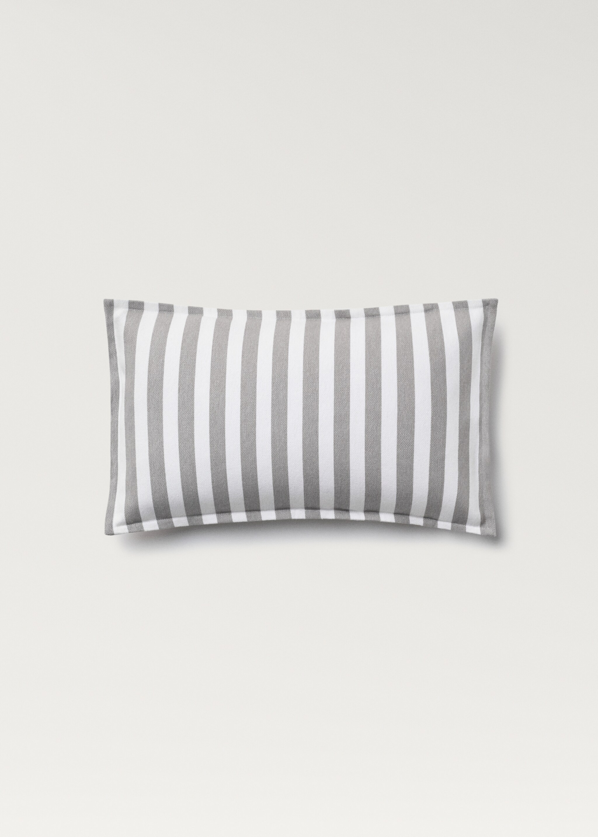 Kuddfodral randigt tryck 30x50 cm - Artikel utan modell