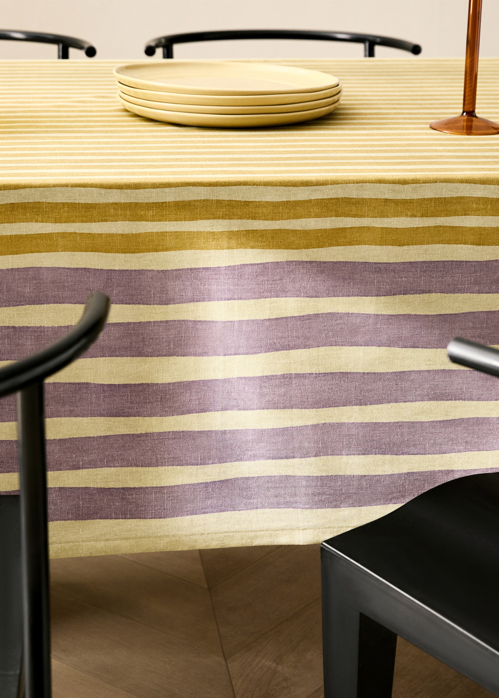 Multi-coloured printed cotton tablecloth for 6 to 8 diners - Details of the article 7