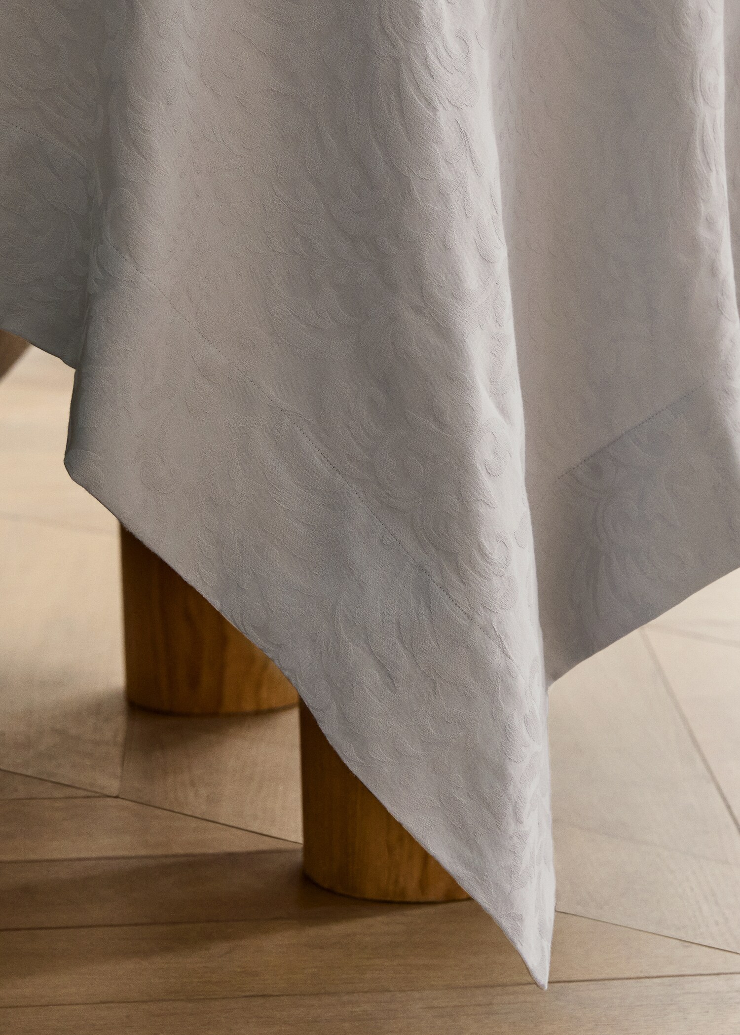 Gebloemd jacquard katoenen tafelkleed voor 8 tot 10 personen - Detail van het artikel 7