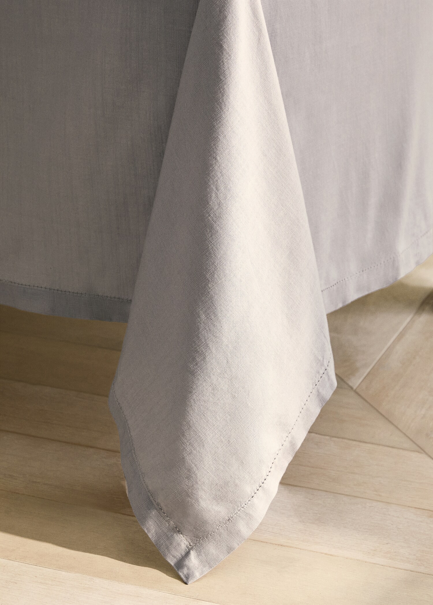 Cotton vanilla tablecloth for 6 to 8 diners - Details of the article 8