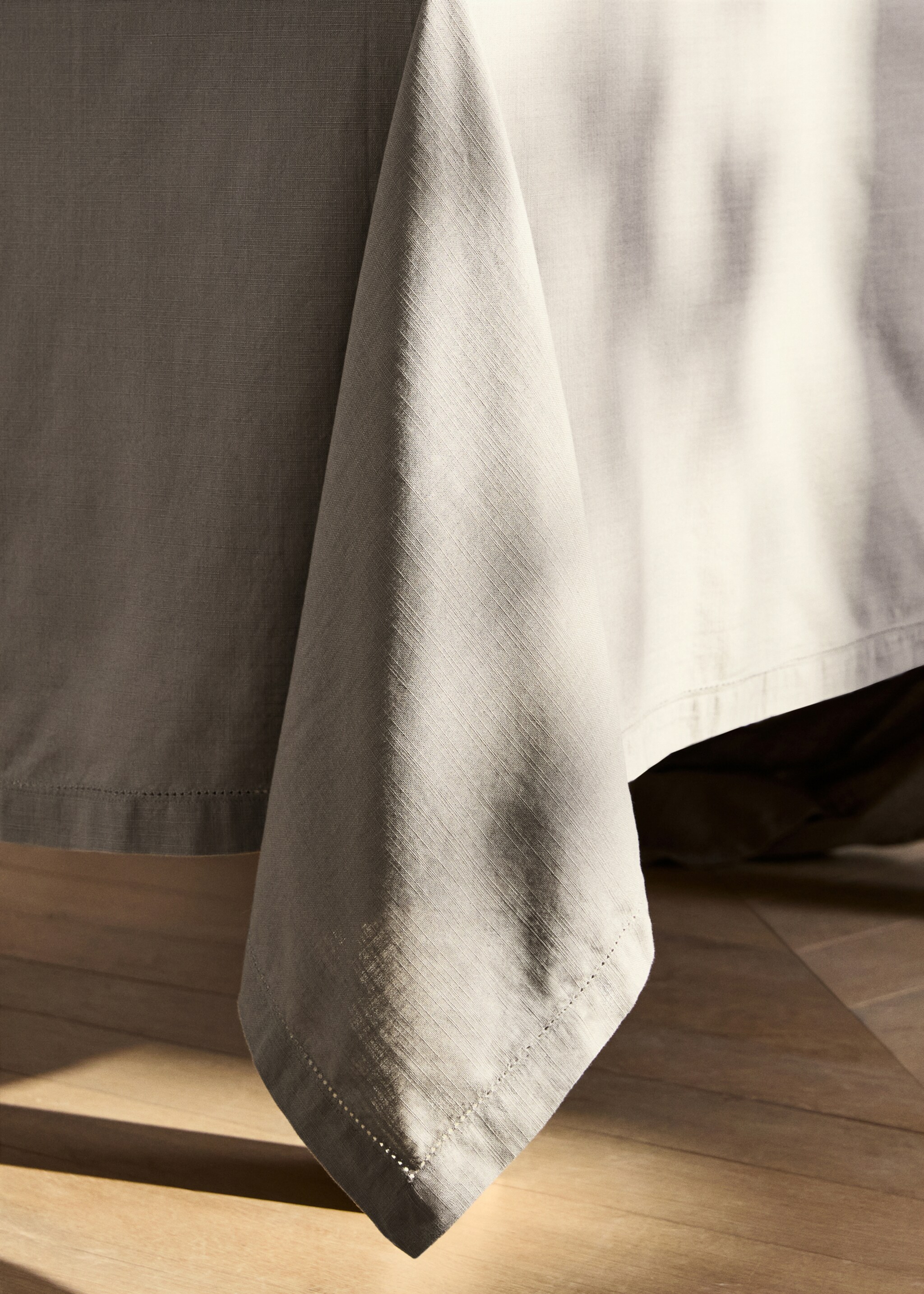 Cotton vanilla tablecloth for 6 to 8 diners - Details of the article 8