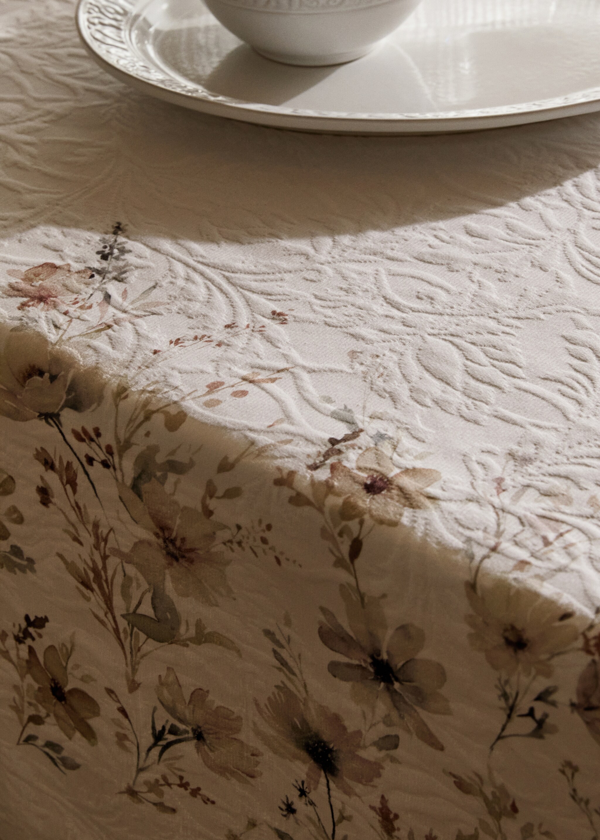 Jacquard-Tischdecke mit Mini-Blumenmuster für 2 bis 4 Personen - Detail des Artikels 7