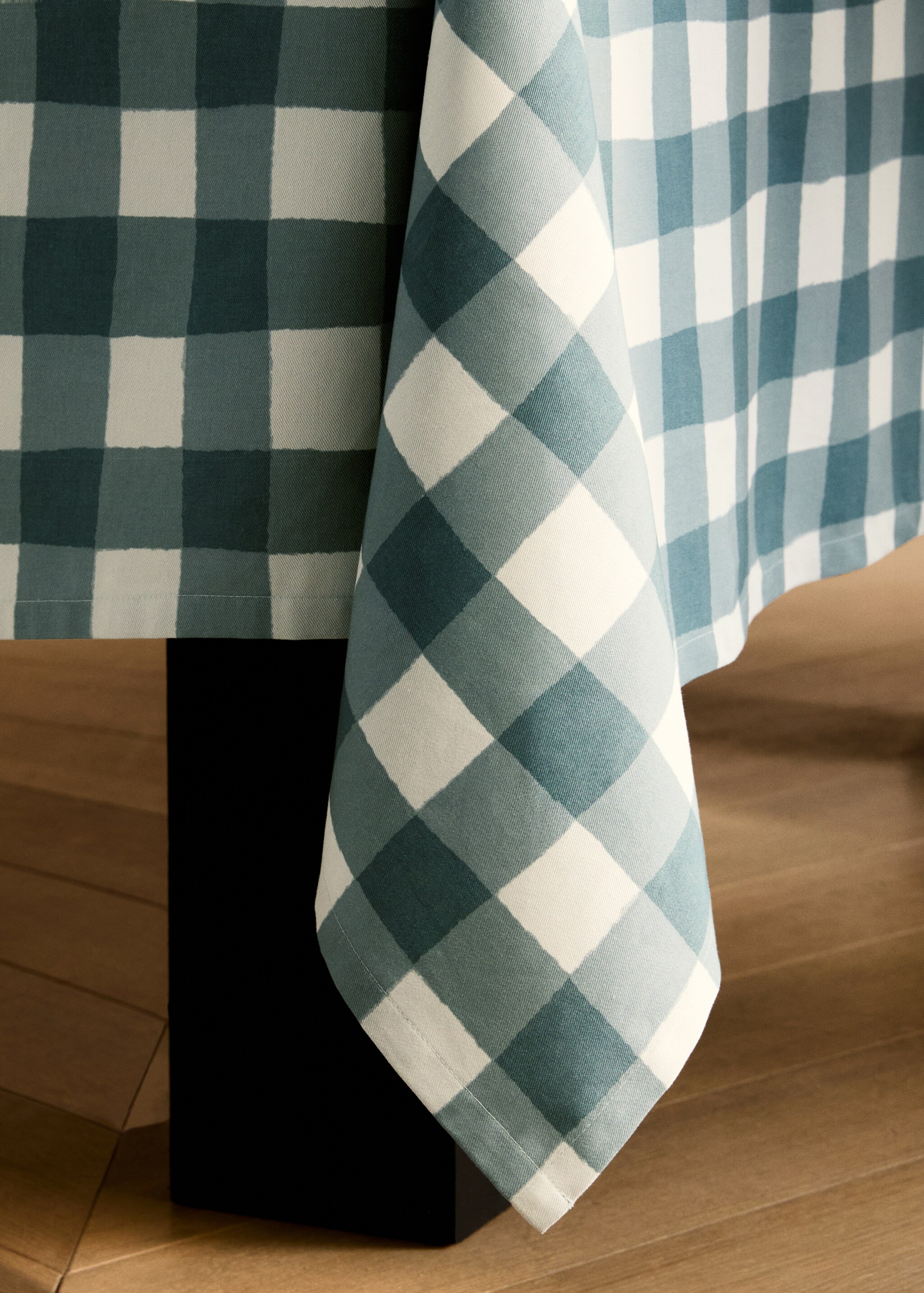 Check cotton tablecloth for 6 to 8 diners - Details of the article 8