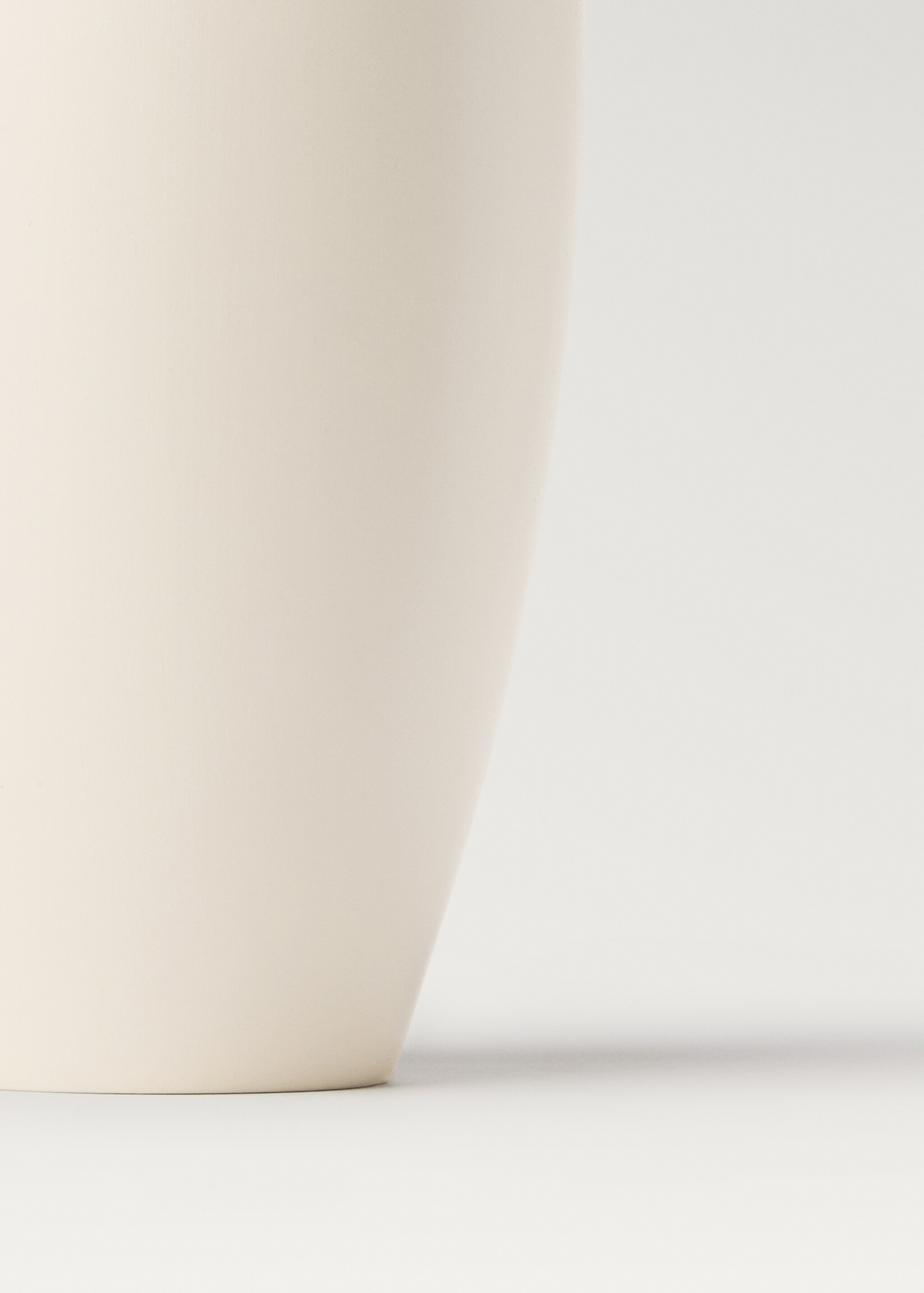Medium oval earthenware vase - Details of the article 2