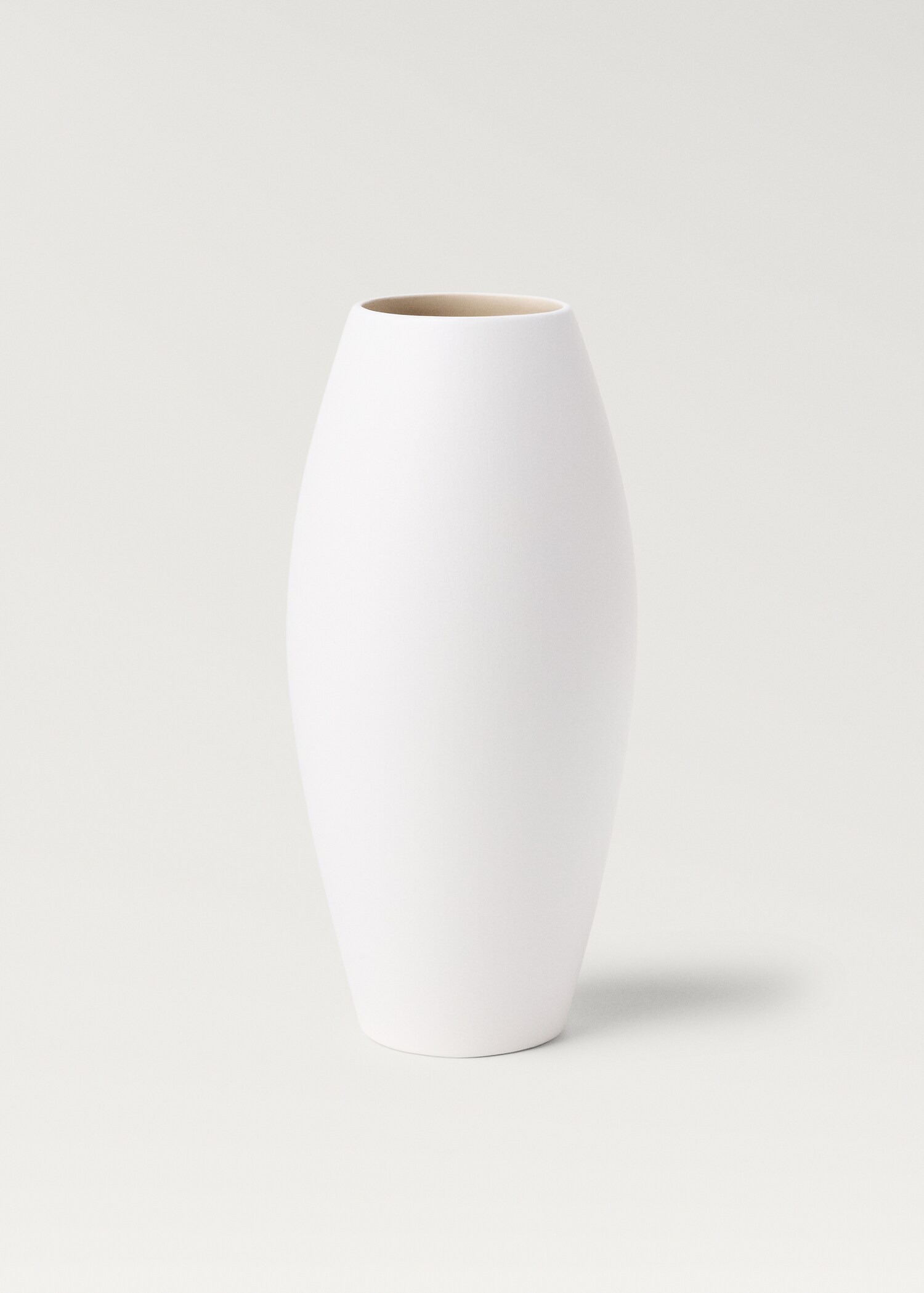 Small oval earthenware vase - Article without model