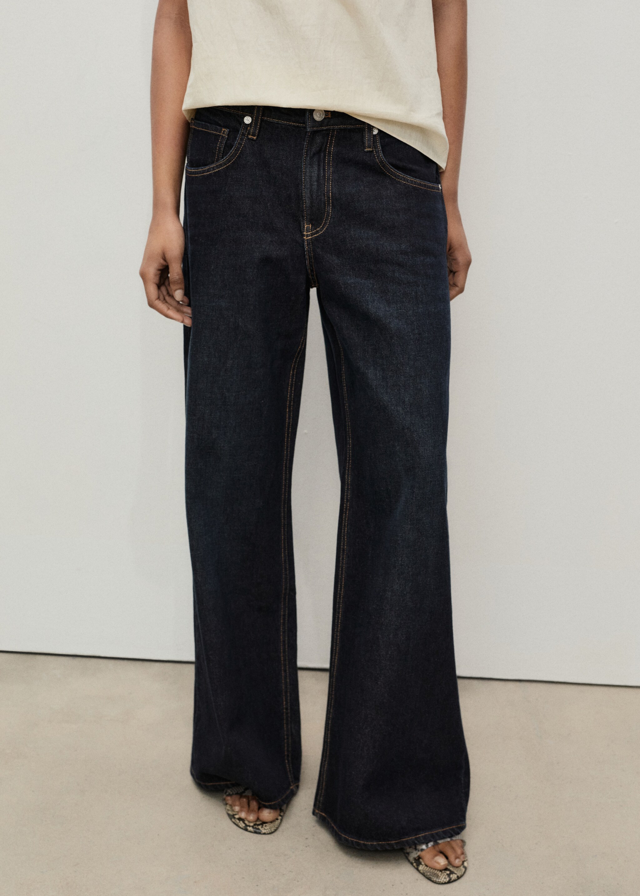 Low-rise rinse-wash wide-leg jeans - Medium plane