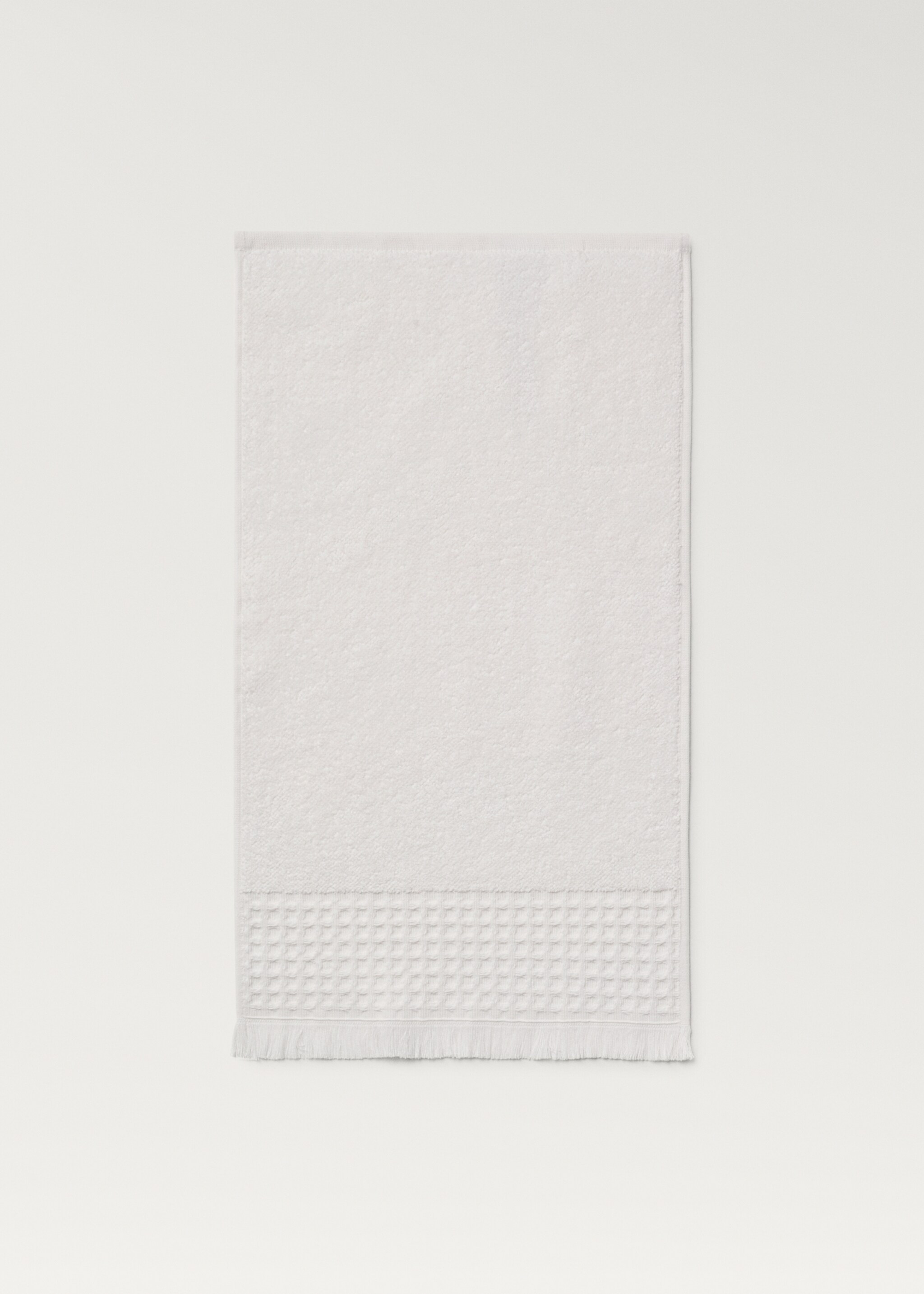 Hand towel with waffle trim and fringe - Details of the article 4