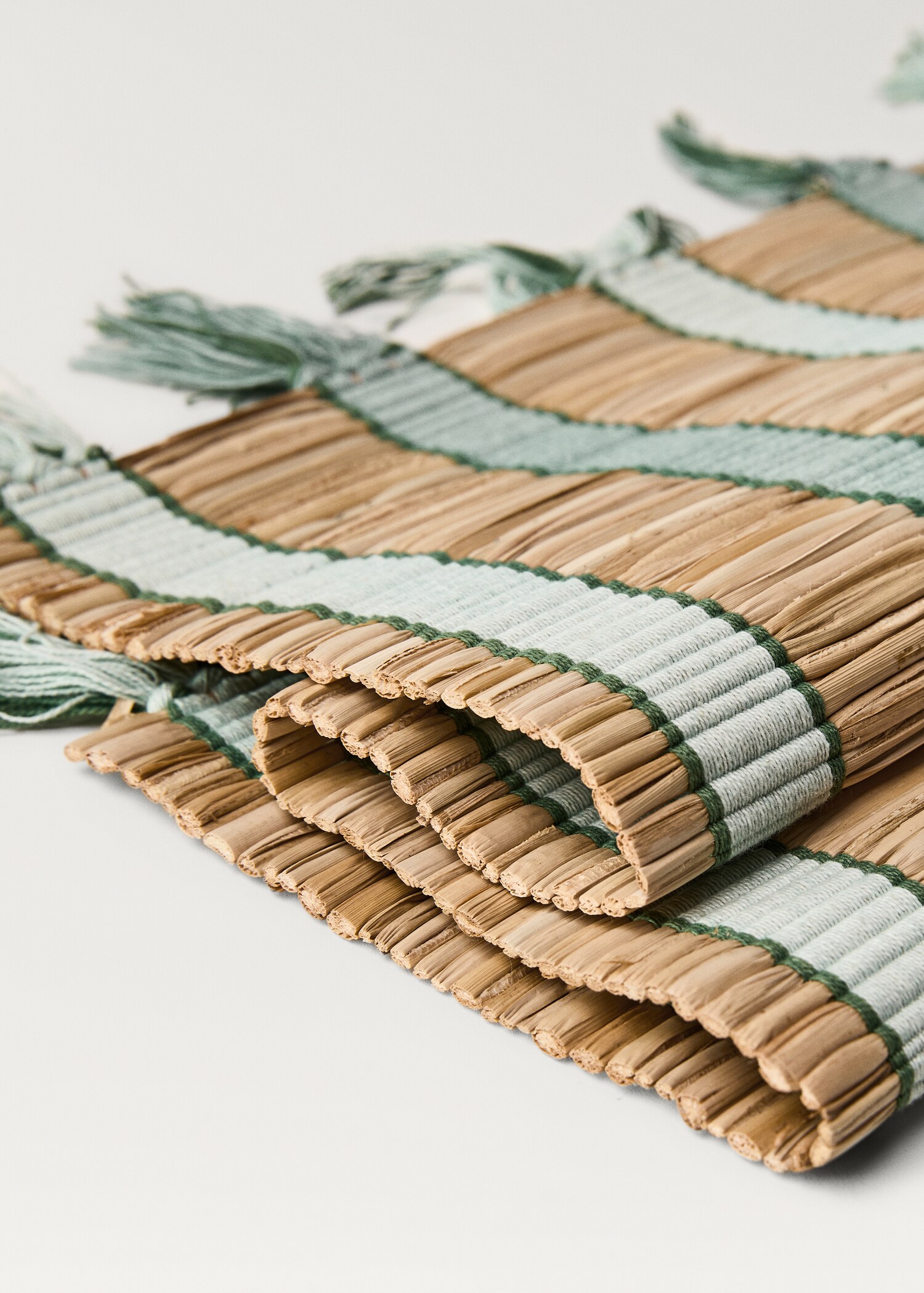 Striped raffia placemats - Details of the article 1