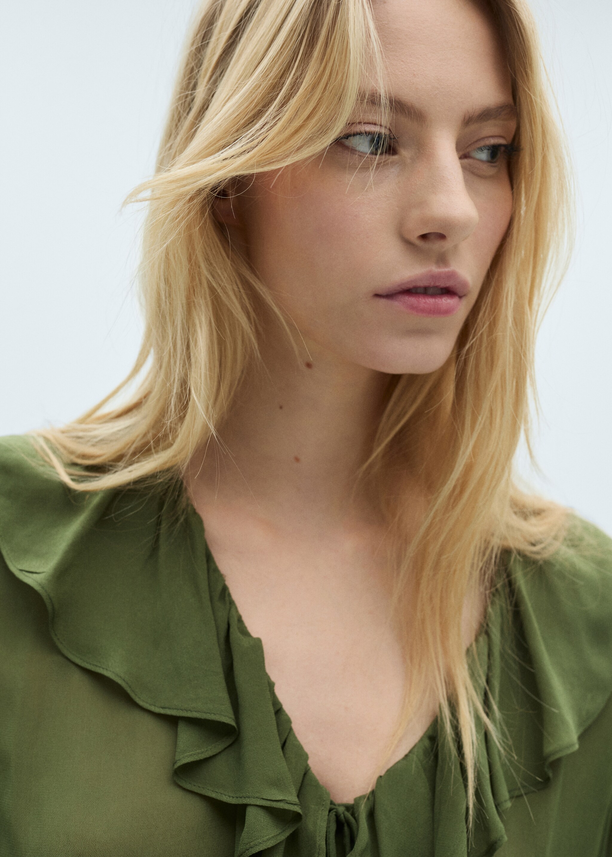 Ruffled blouse - Details of the article 1