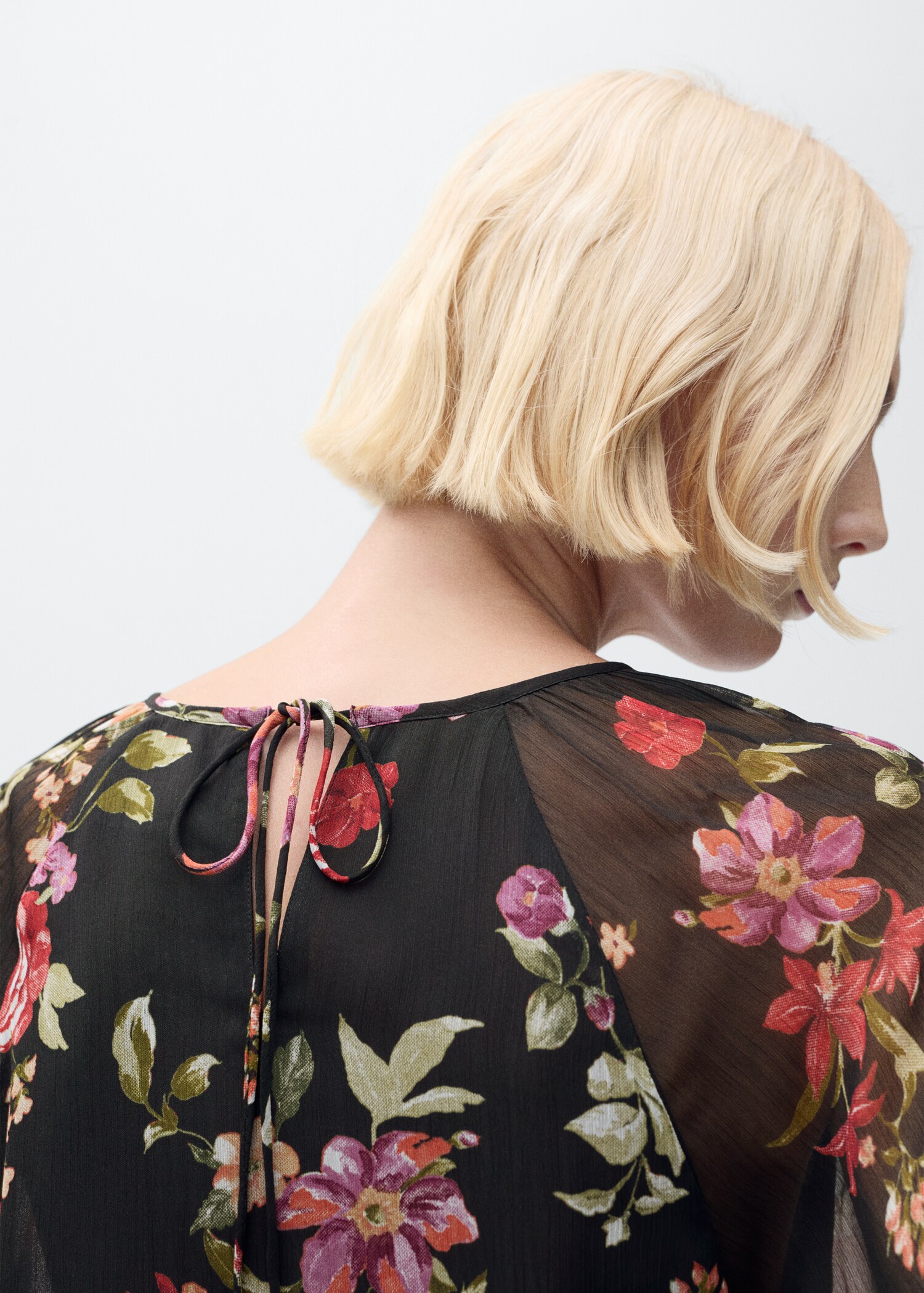Floral ruffled blouse - Details of the article 6