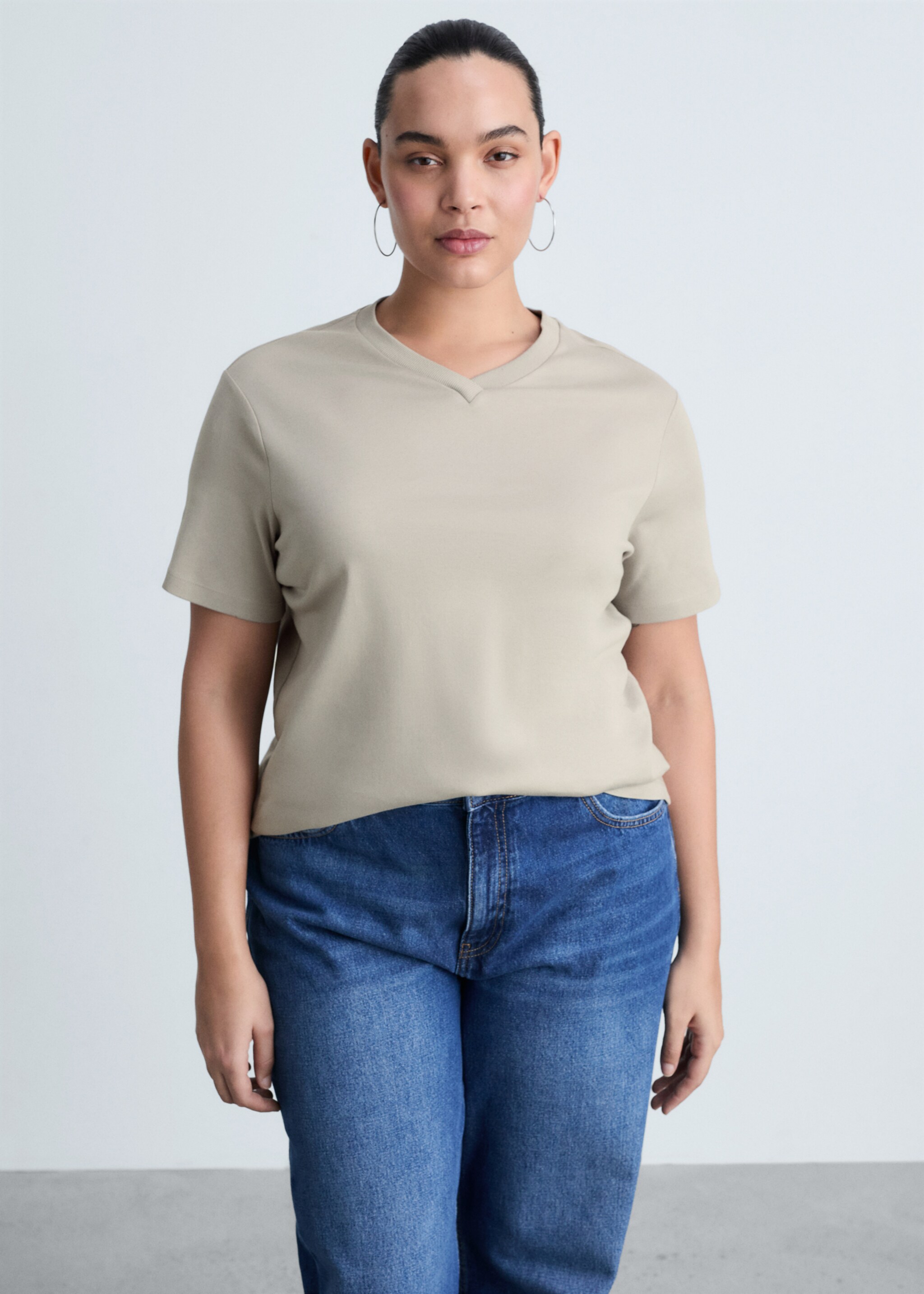 V-neck cotton T-shirt - Details of the article 5