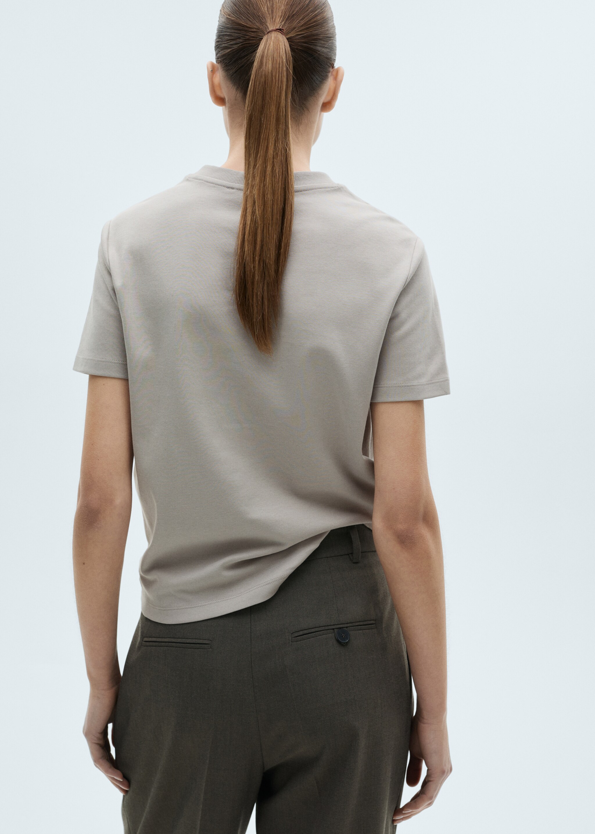V-neck cotton T-shirt - Reverse of the article