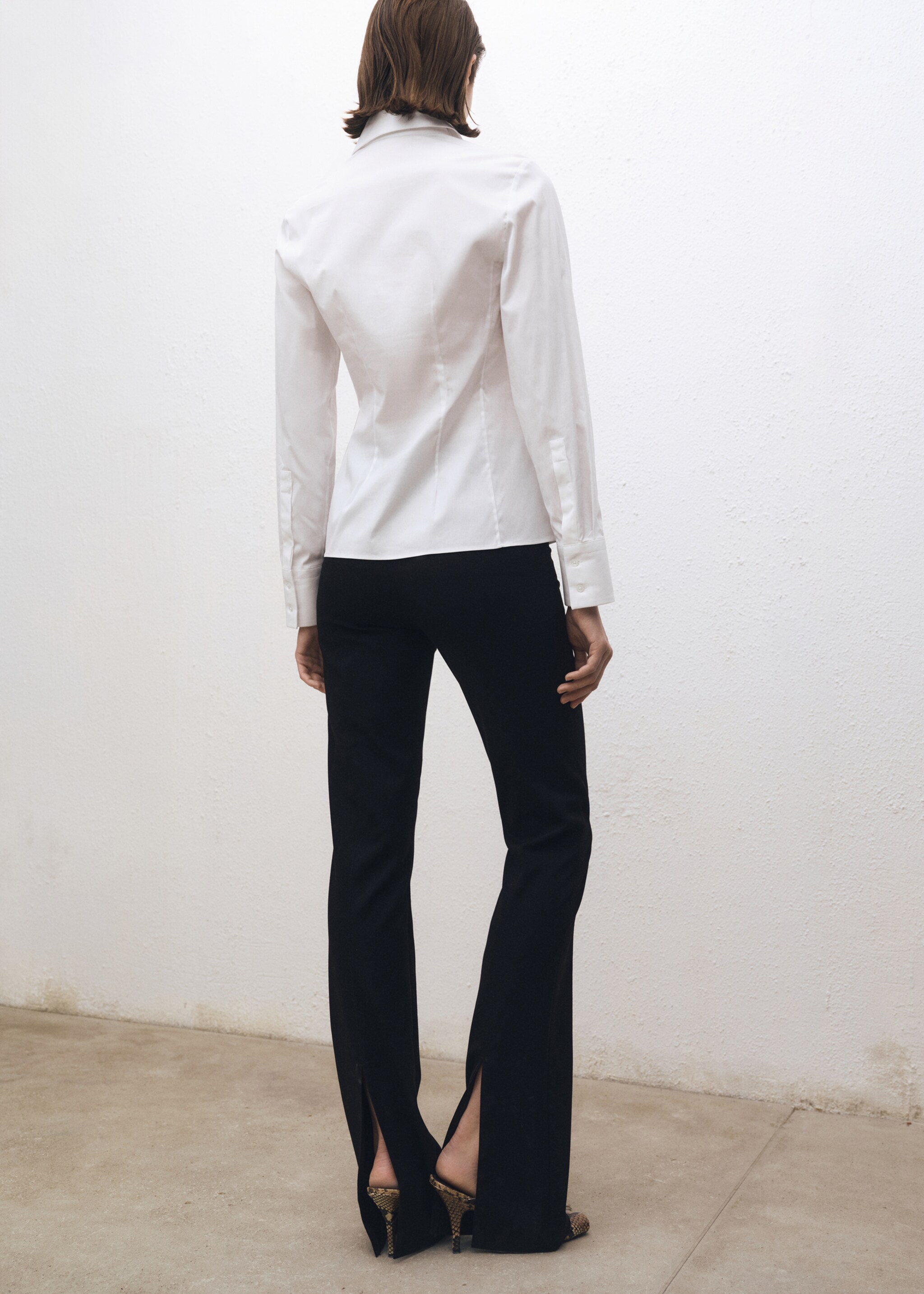 Camisa popelín entallada - Reverso del artículo