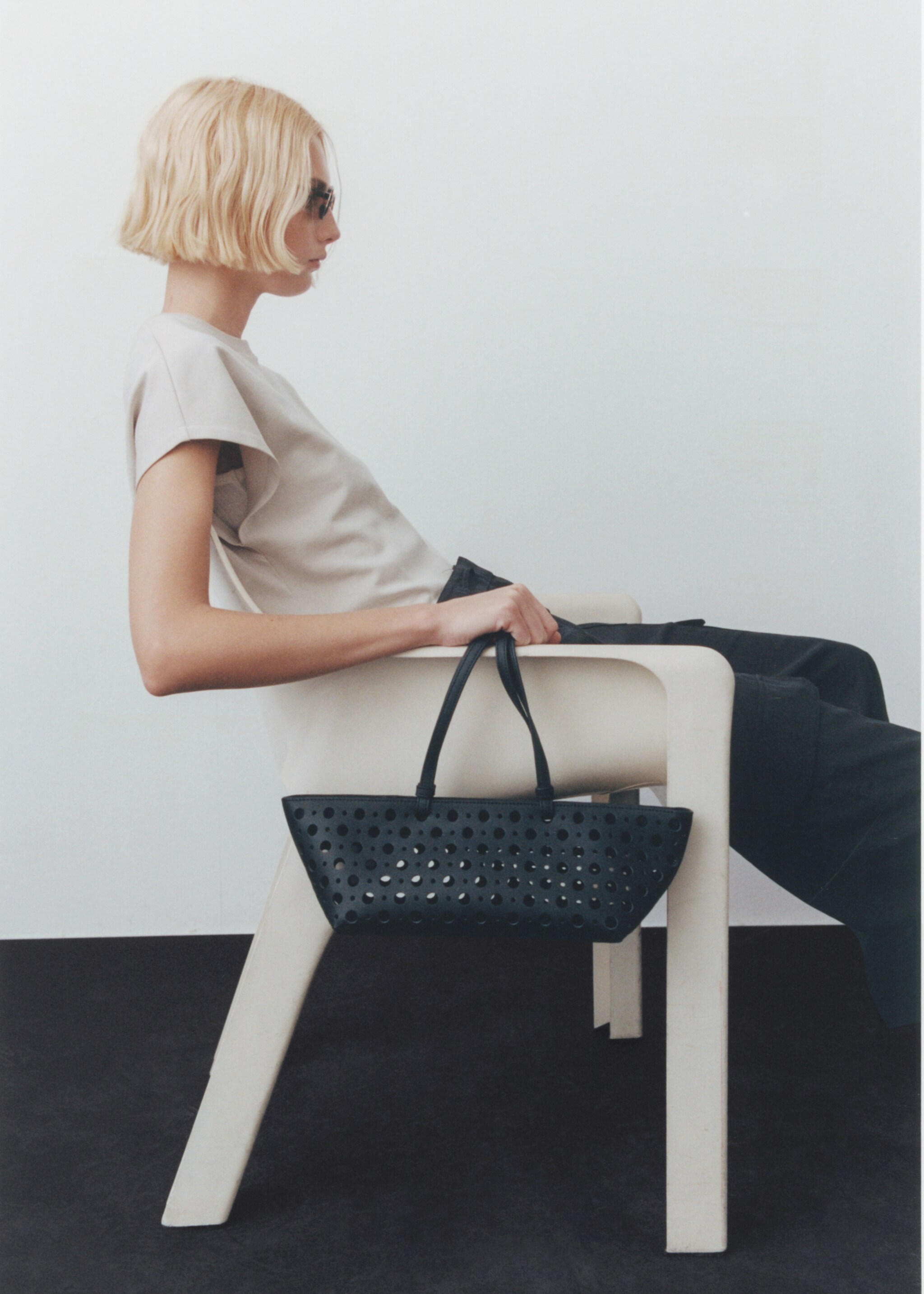 Rounded neck cotton t-shirt - Details of the article 2