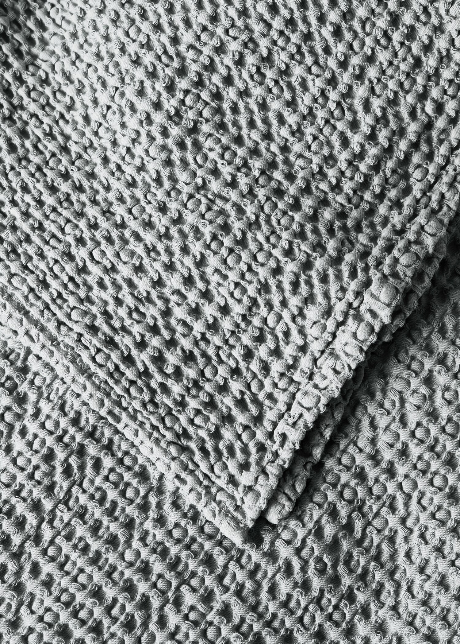 Waffle-cotton garment-dyed bedspread for cot - Details of the article 2