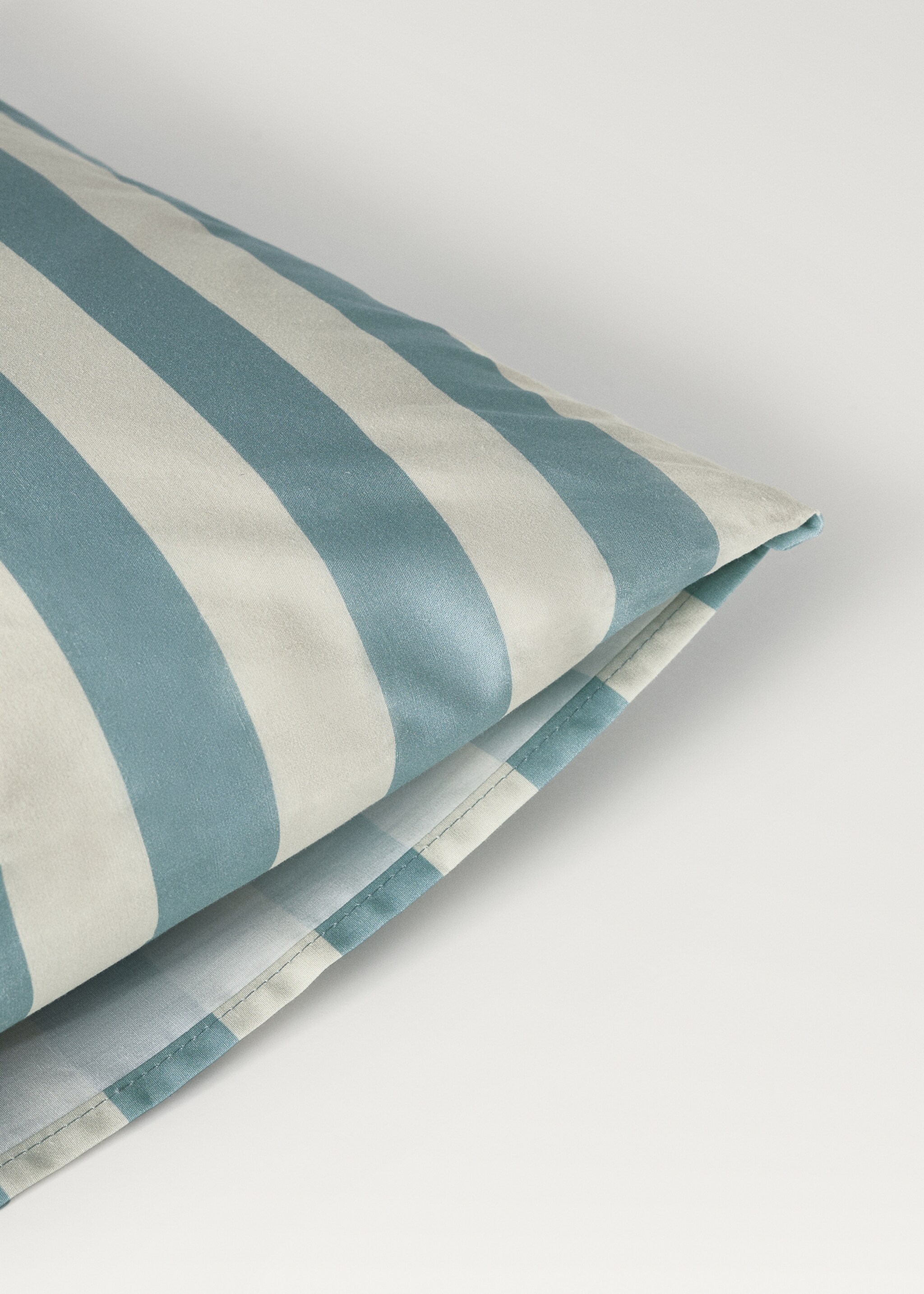 Cotton percale thick-striped children's pillowcase, 60x60 cm - Details of the article 1