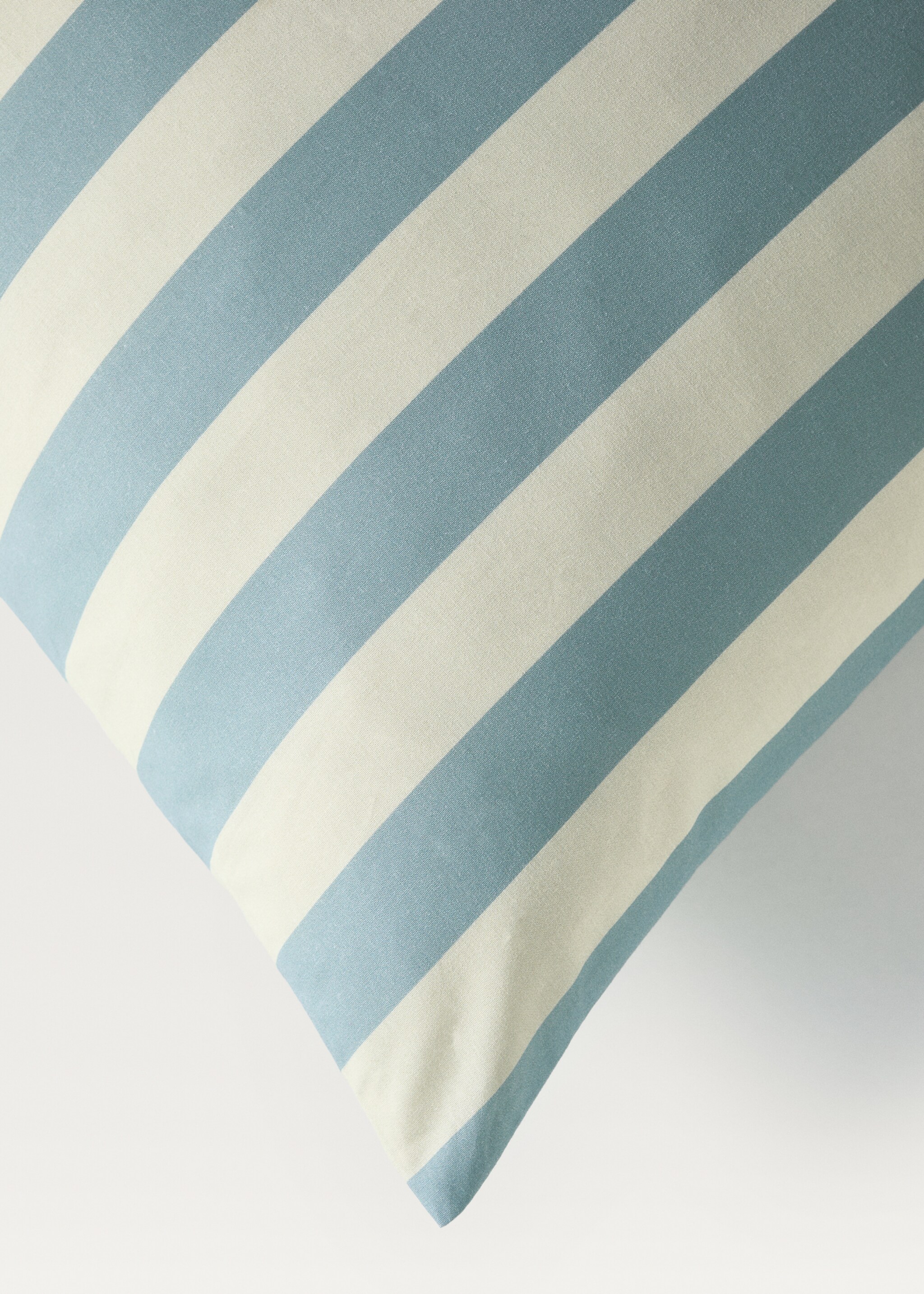 Cotton percale thick-striped children's pillowcase, 60x60 cm - Details of the article 3