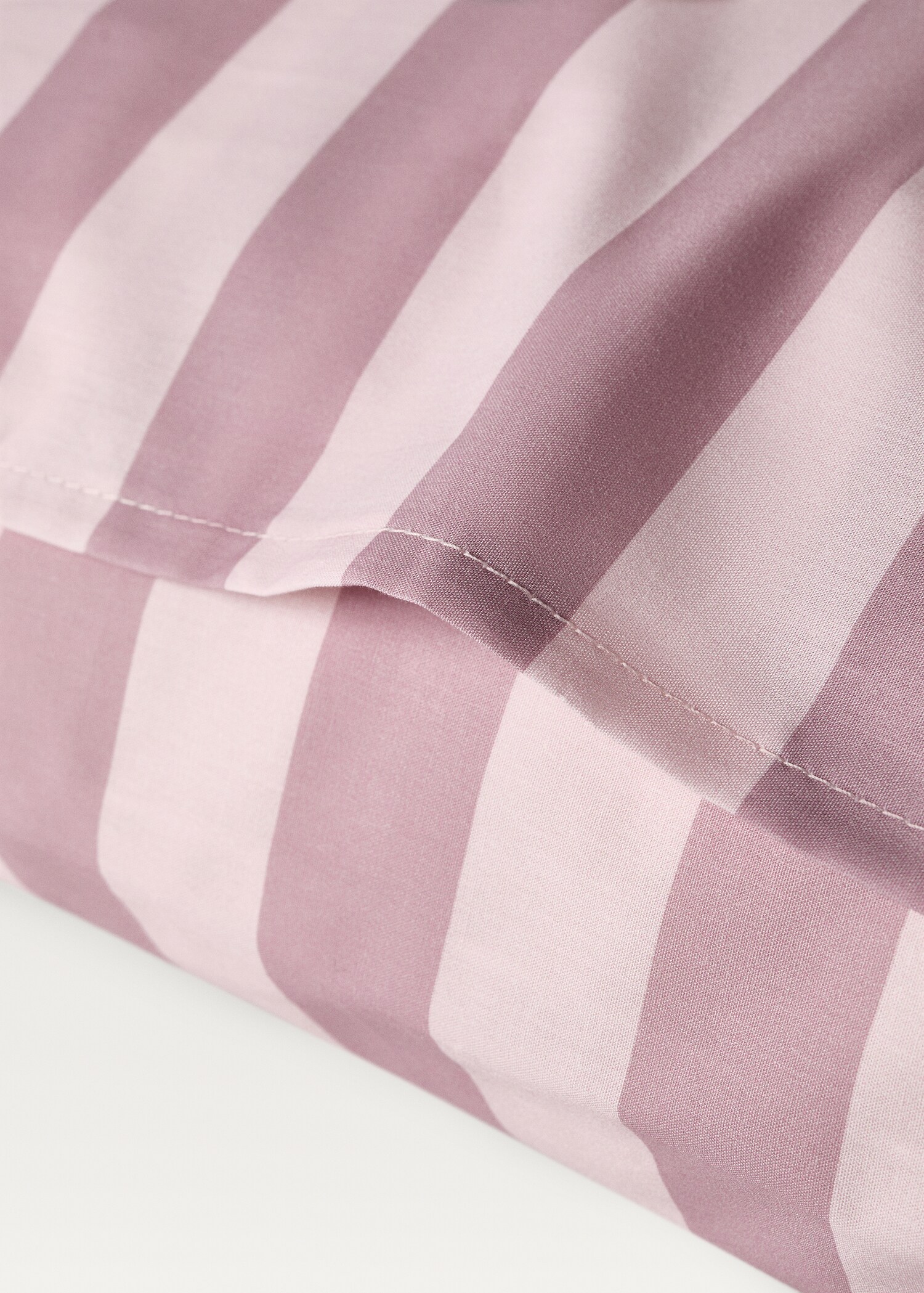 Cotton percale thick-striped children's pillowcase, 60x60 cm - Details of the article 2