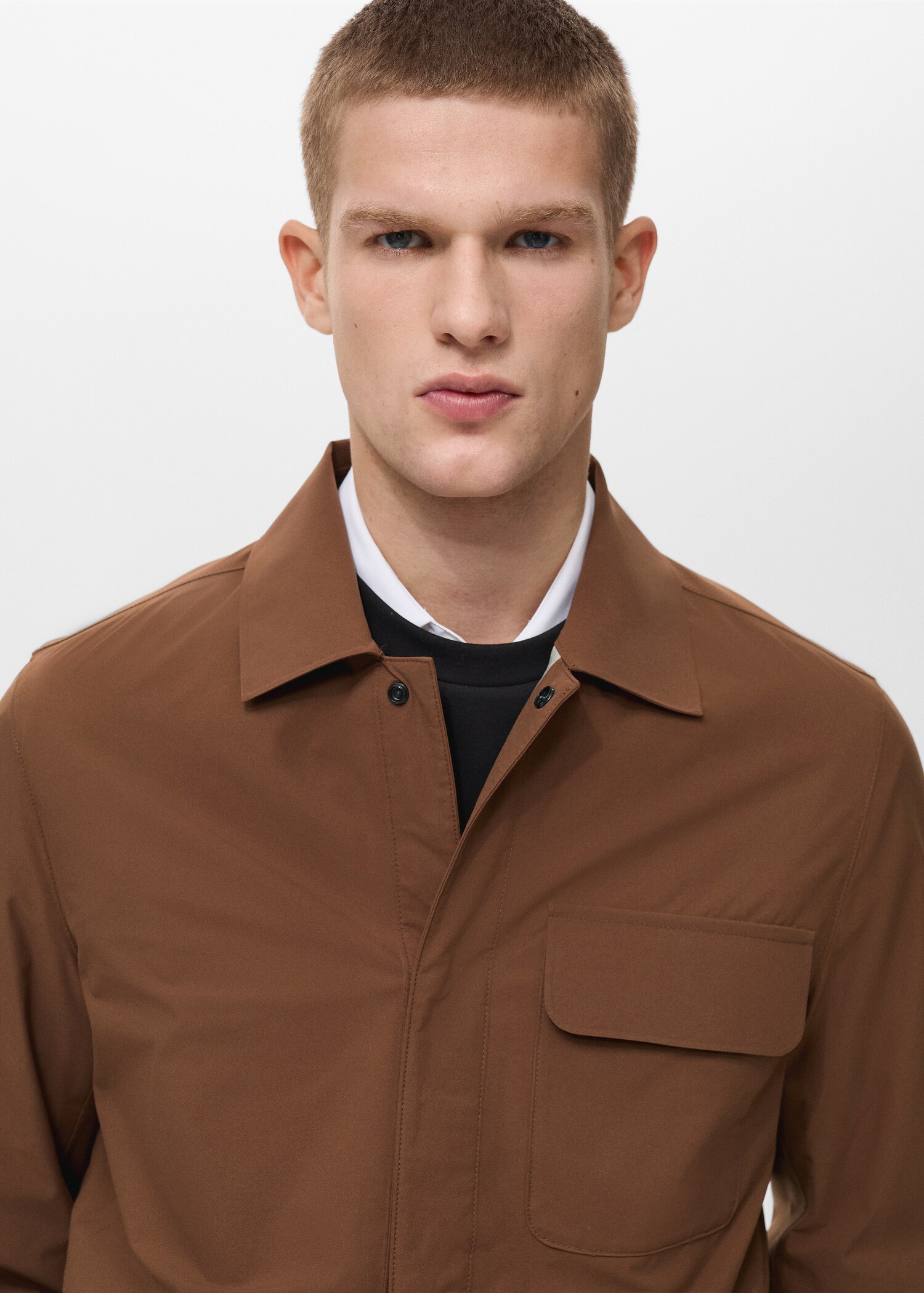 Water-repellent jacket with pockets - Details of the article 1