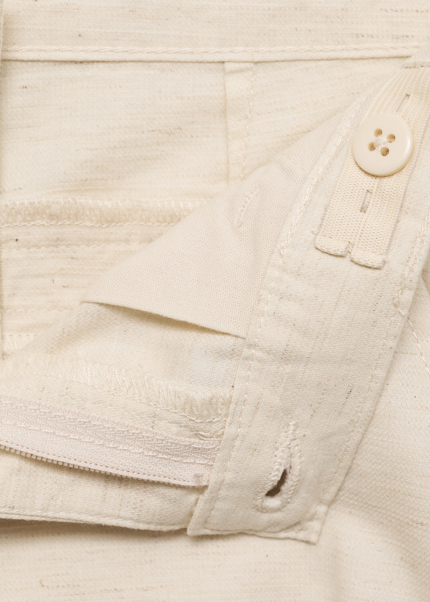 Linen chino Bermuda shorts - Details of the article 8