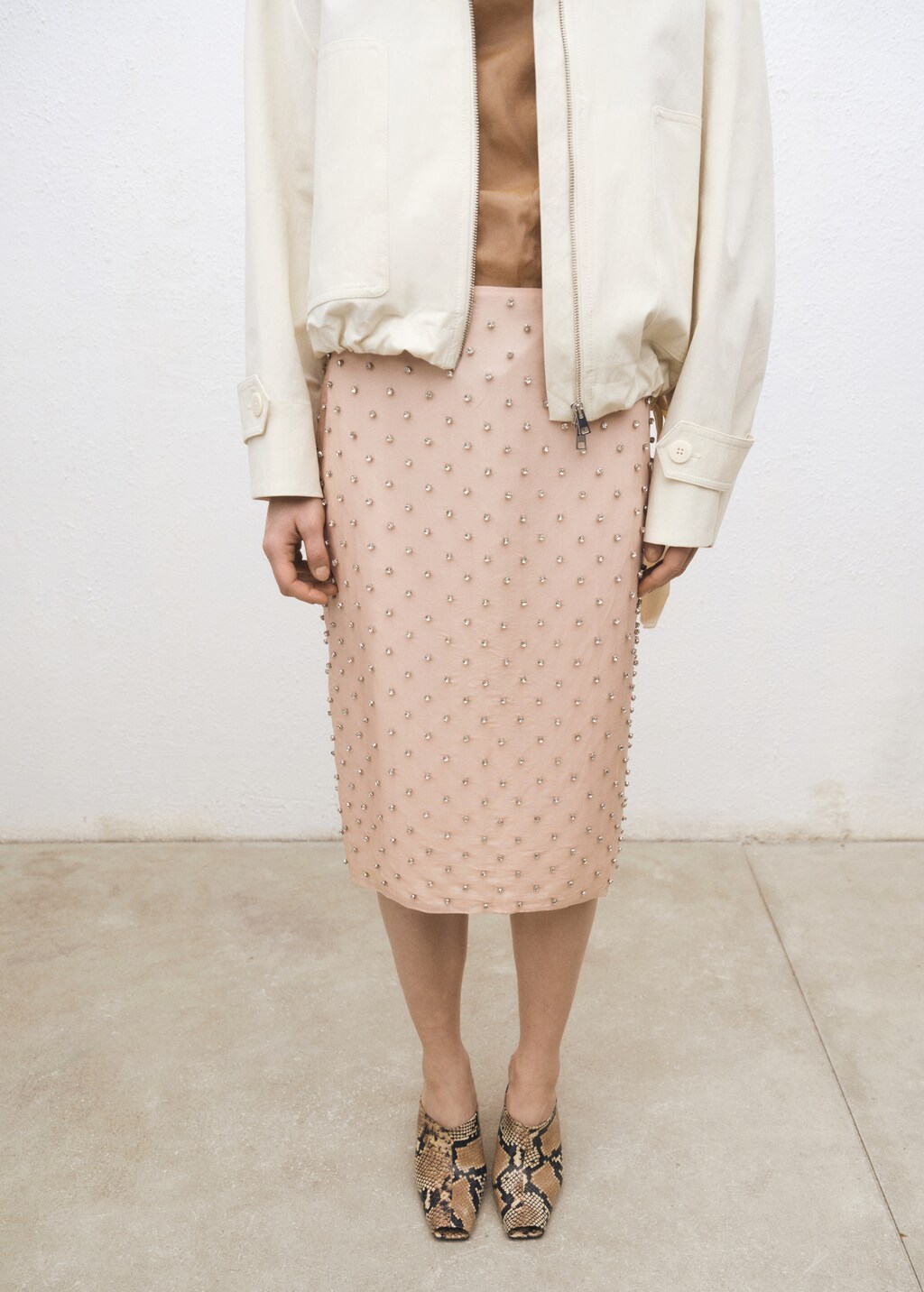 Midi skirt with crystal appliqus