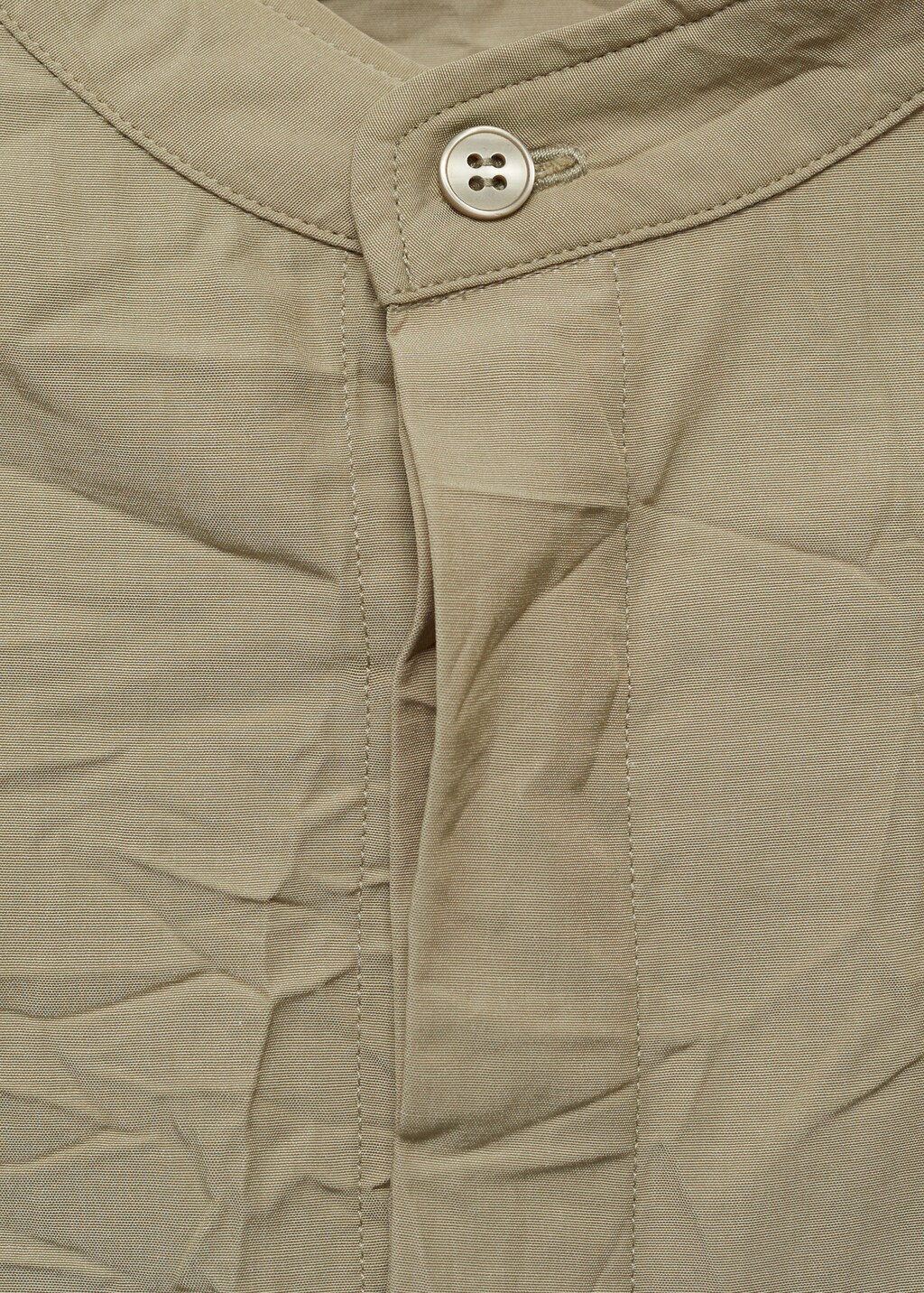 Crew-neck shirt with wrinkled effect