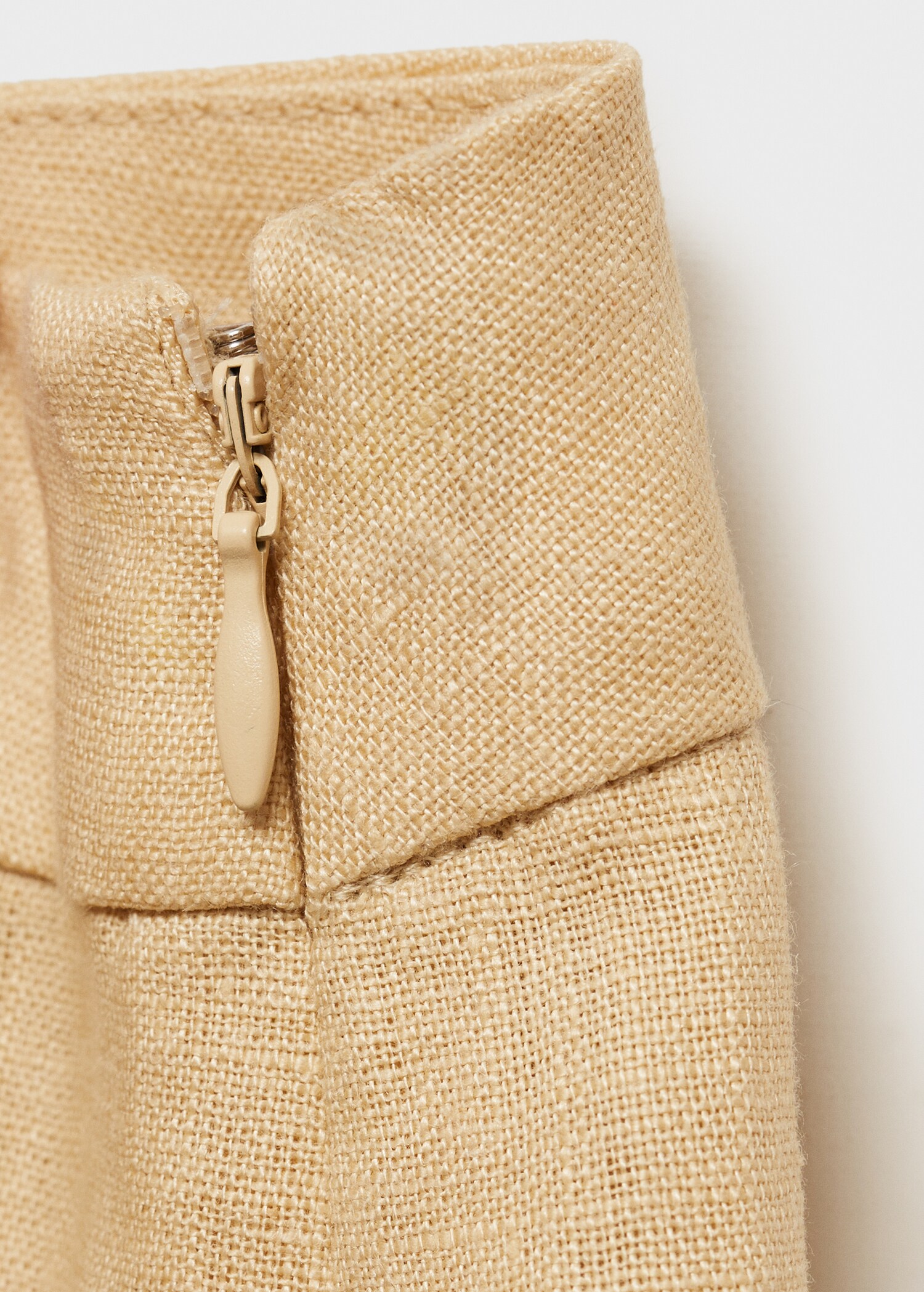 Linen crossover pants - Details of the article 0