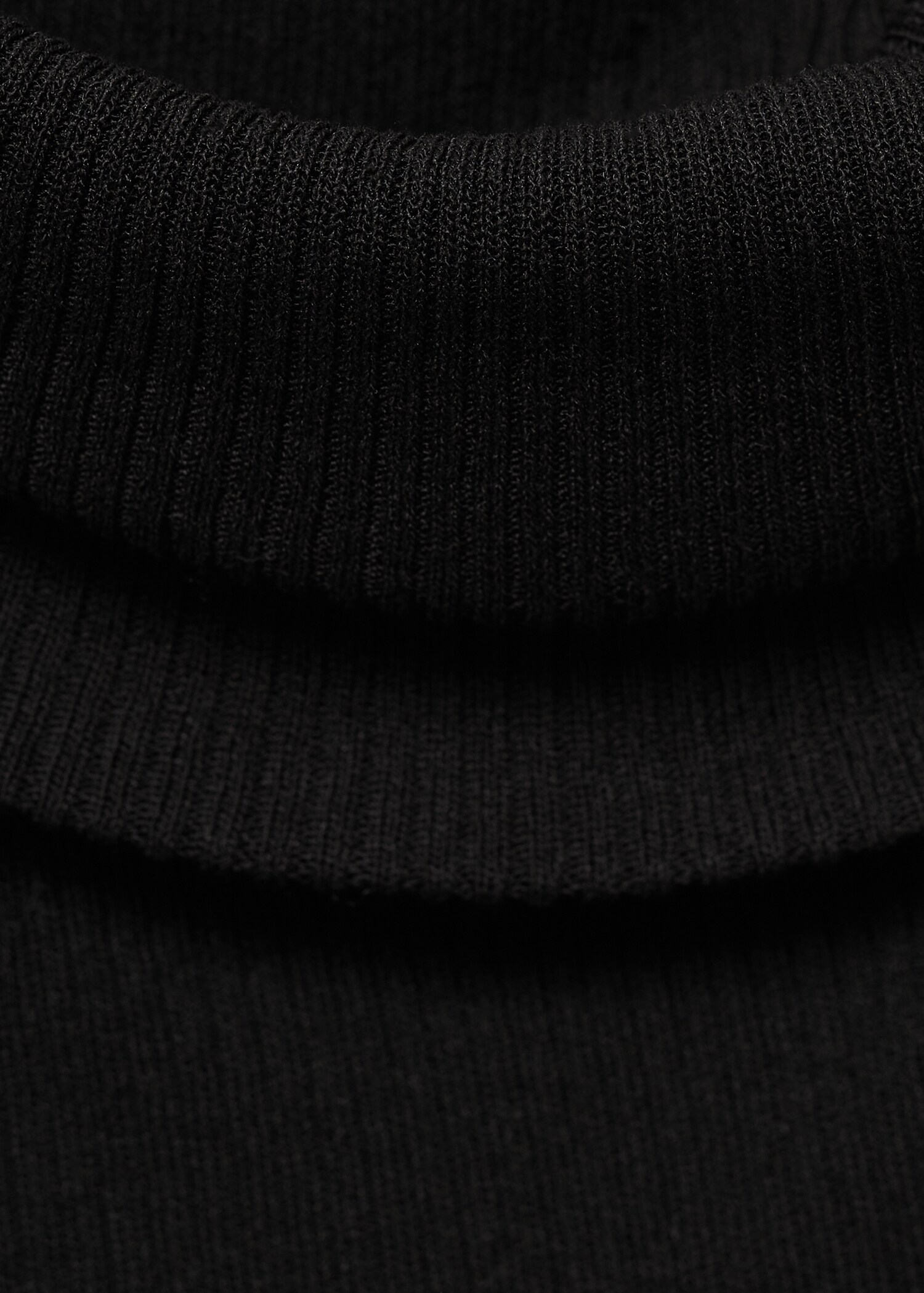 Schulterfreies Kleid aus kombiniertem Stoff - Detail des Artikels 8