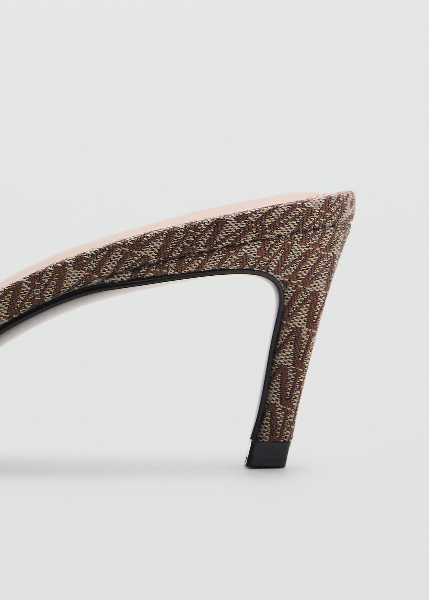 Heeled sandals with metallic detail - Details of the article 2