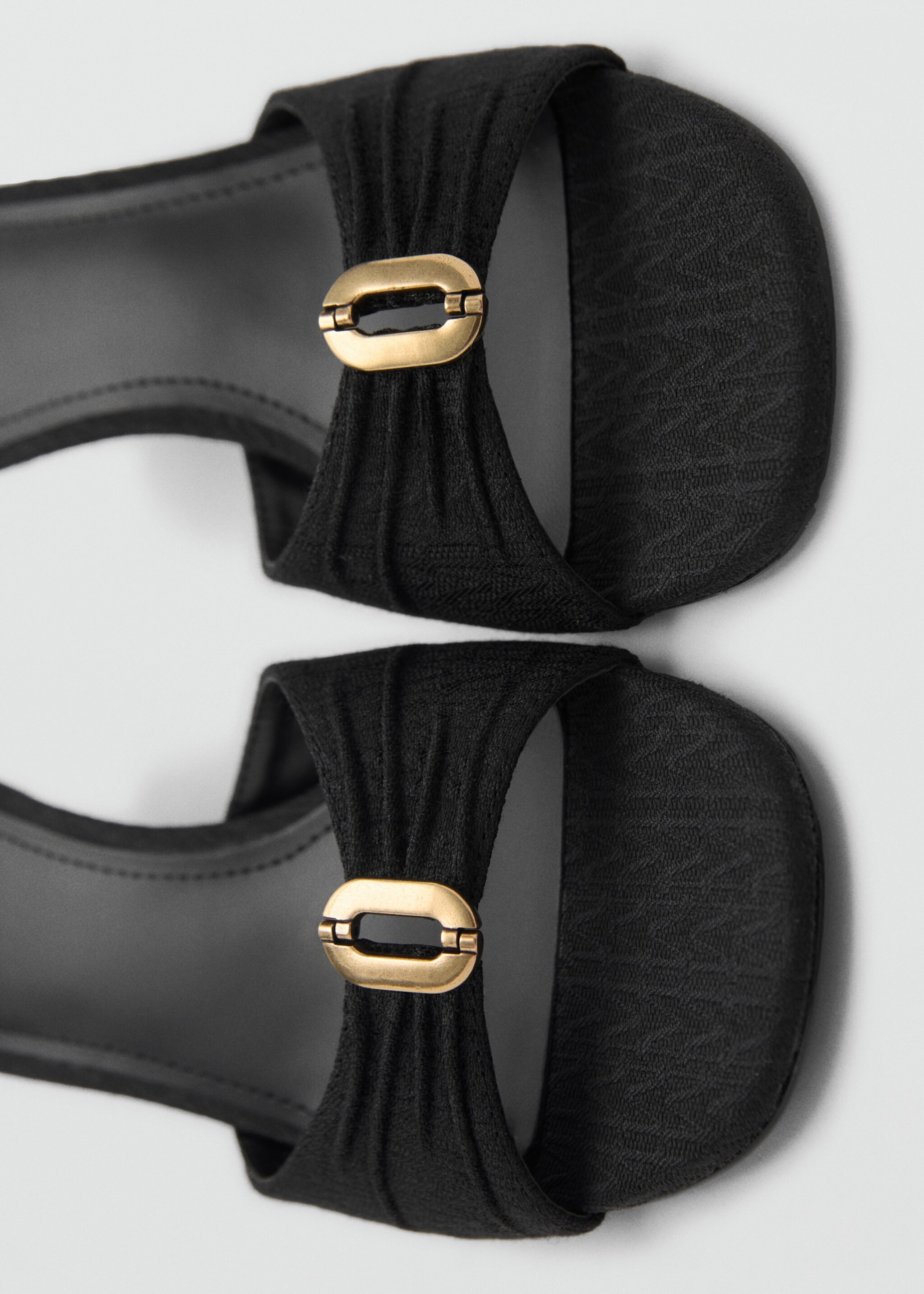 Heeled sandals with metallic detail - Details of the article 2