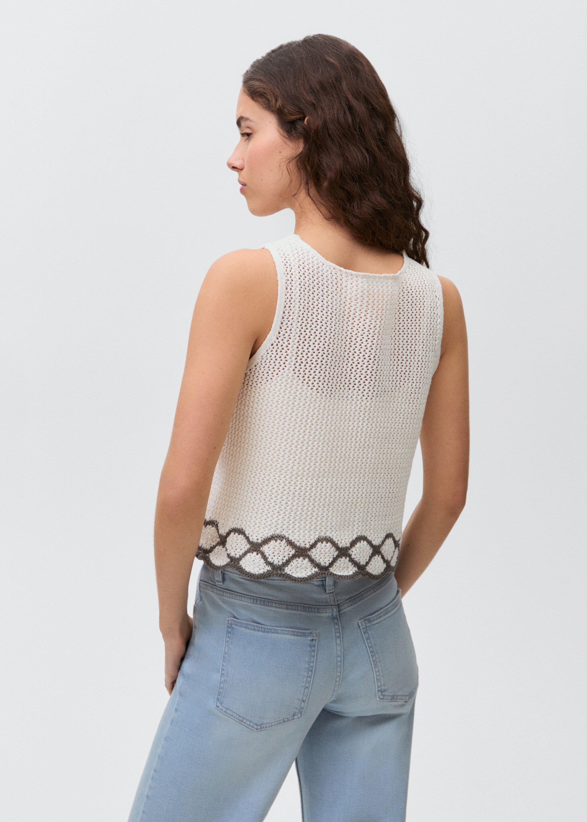 Knitted top with contrast details - Reverse of the article