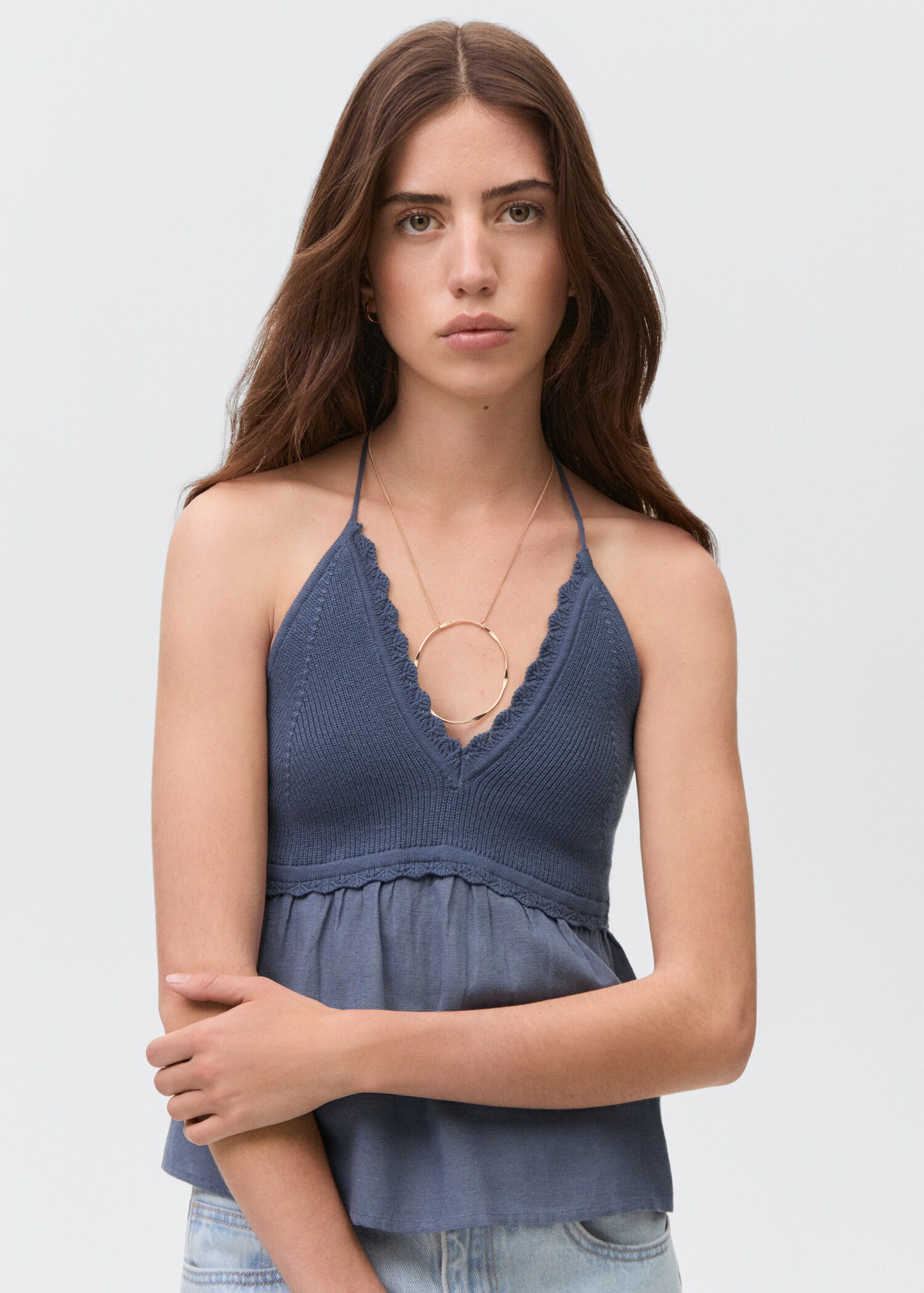 Top punto cuello pico - Plano medio