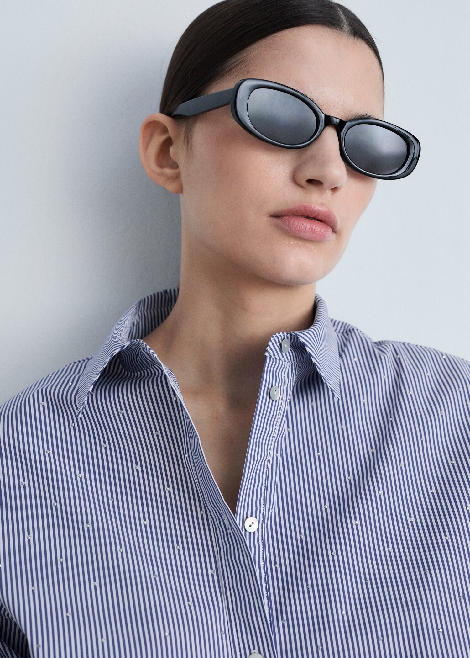 Camicia a righe con dettagli strass - Dettaglio dell'articolo 6