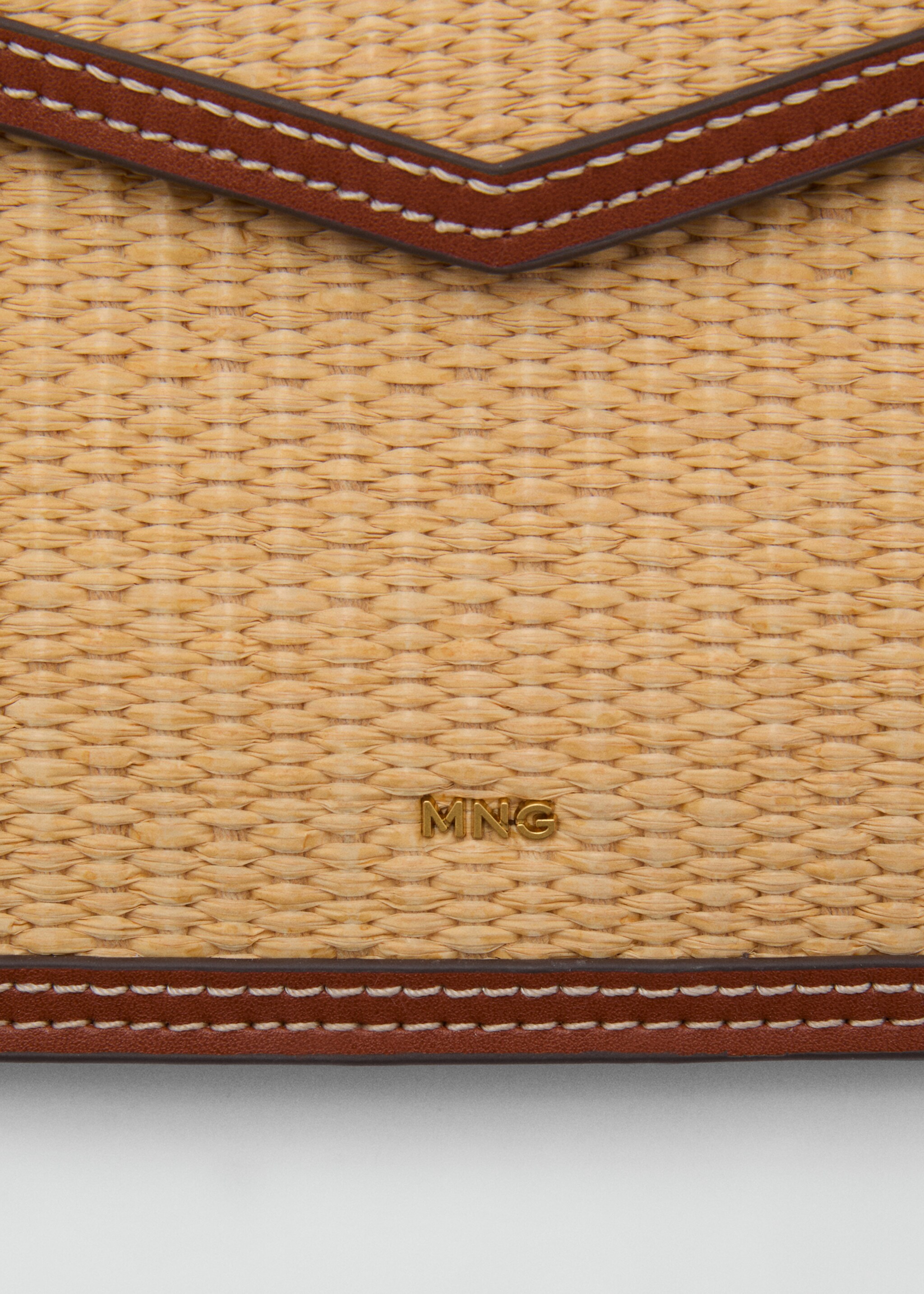 Raffia effect clutch - Details of the article 1, Leather. Ref: 87035751-00.