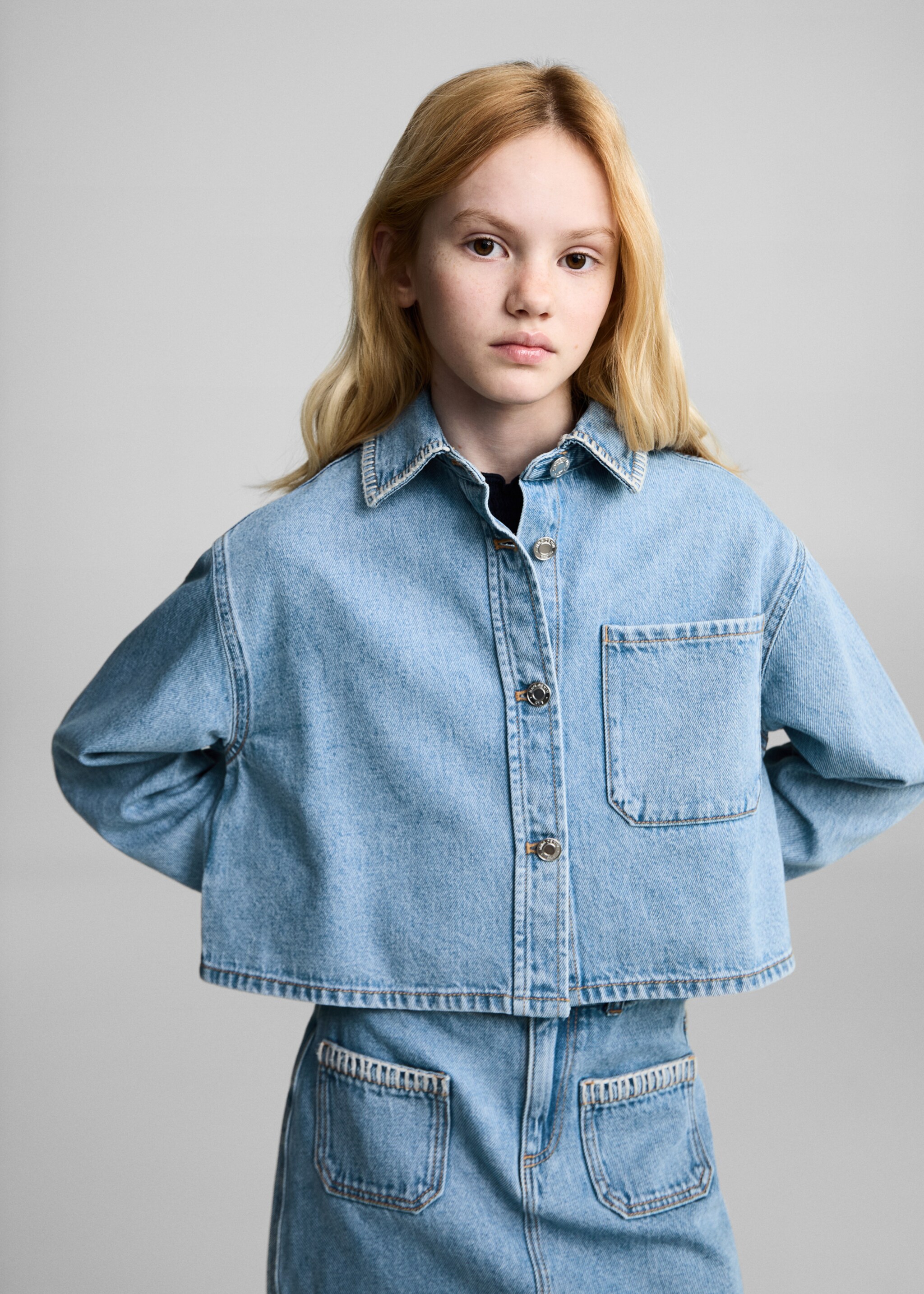 Cropped denim jacket - Details of the article 2