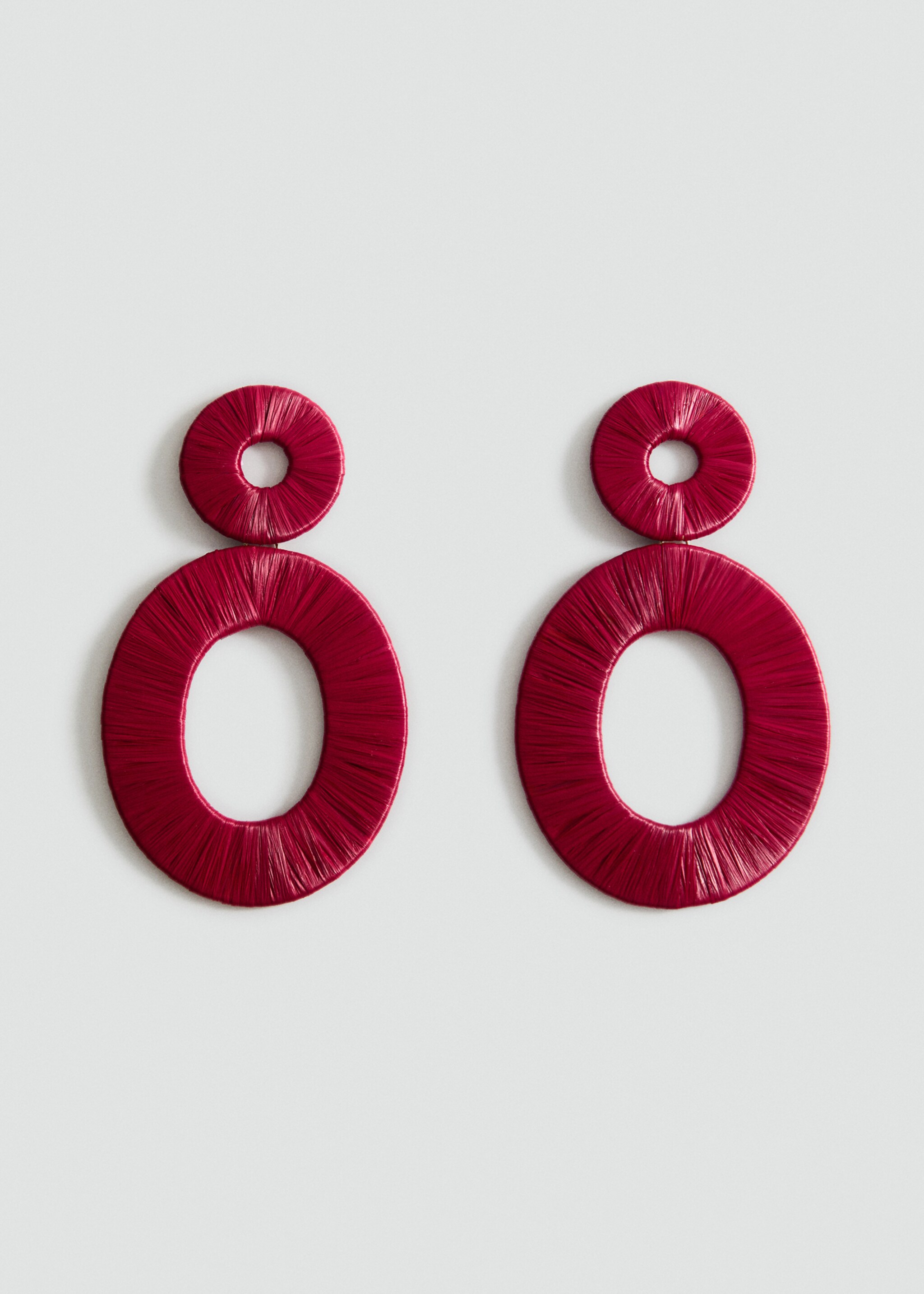 Natural fibre circular-design earrings - Article without model