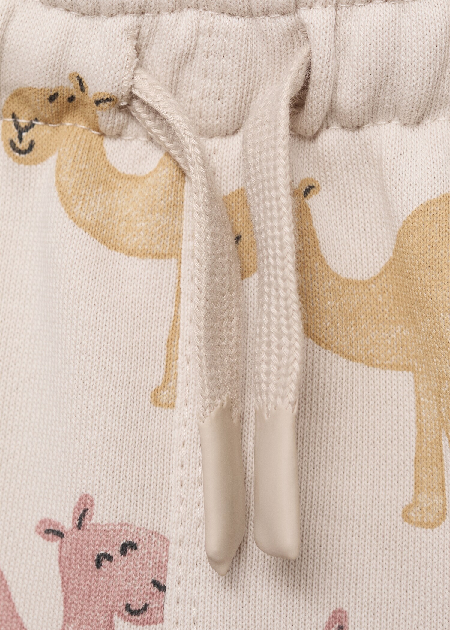 Camel-print bermuda shorts - Details of the article 8