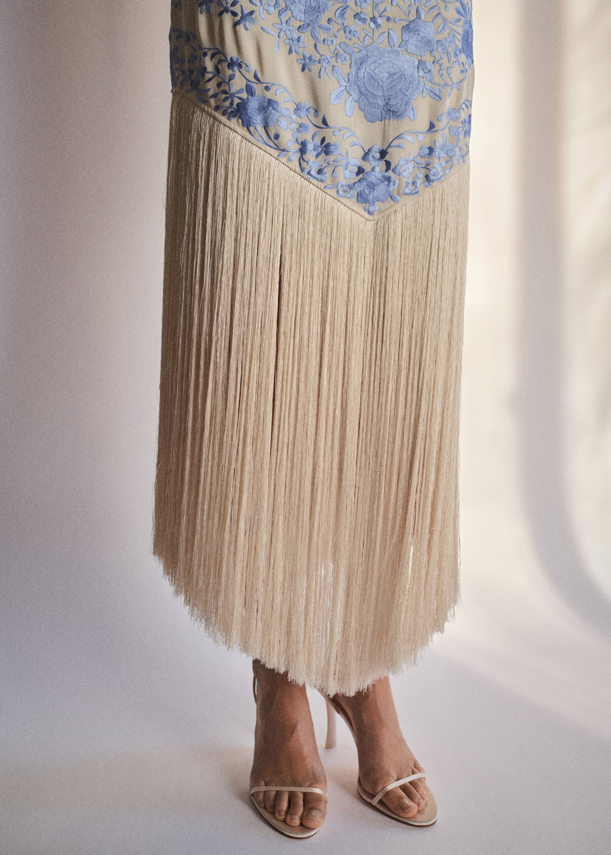 Floral-embroidered dress with fringe detail - Details of the article 6, Sky Blue. Ref: 87035969-00.