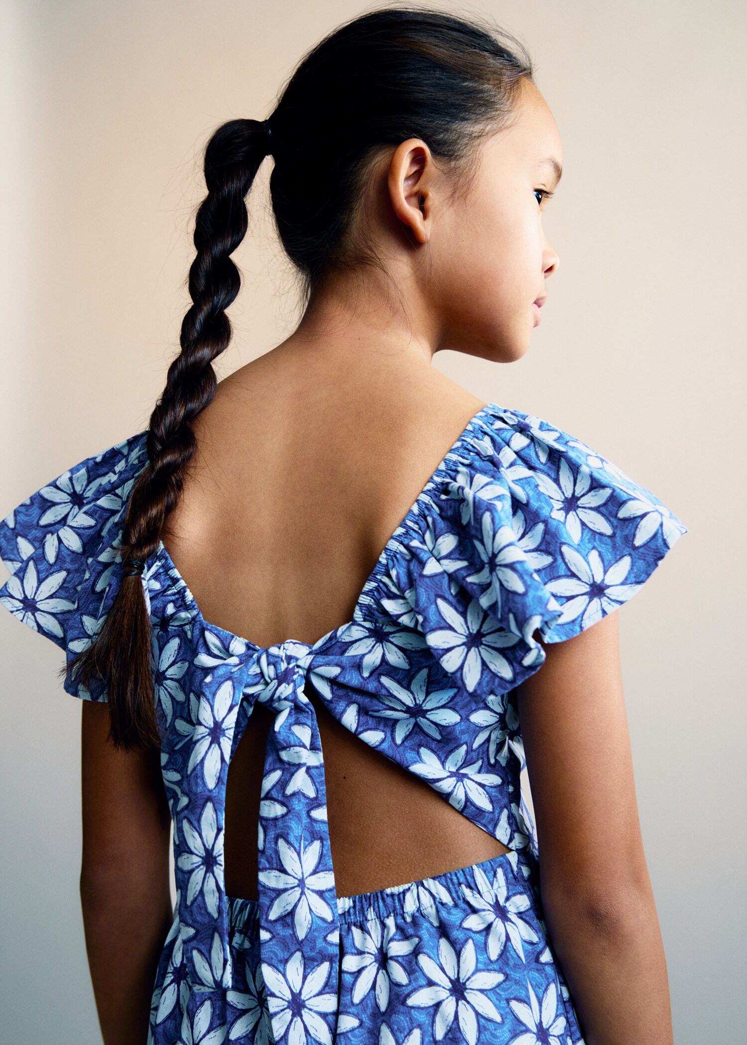 Floral jumpsuit with back opening - Reverse of the article