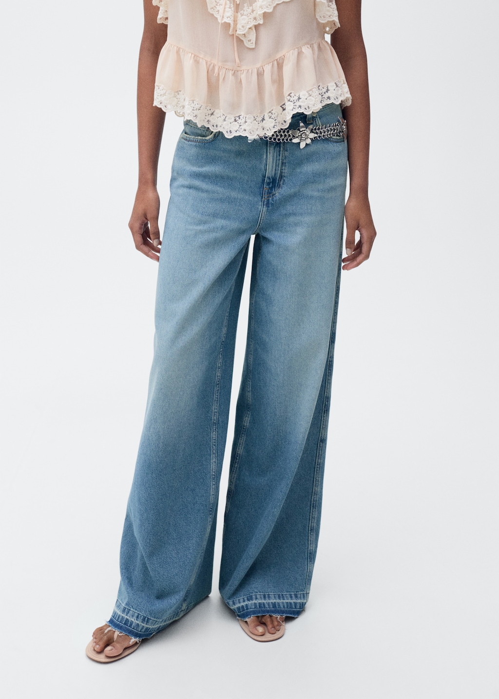 Jeans wideleg bajo deshilachado