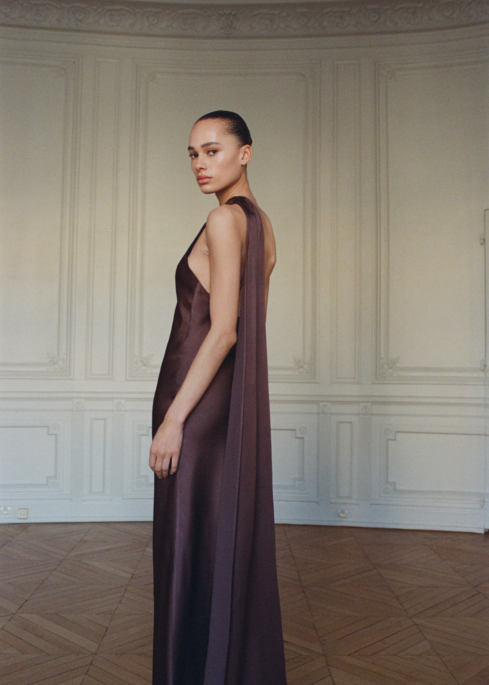 Asymmetrical bow-neck dress - Medium plane, Brown. Ref: 87035994-00.