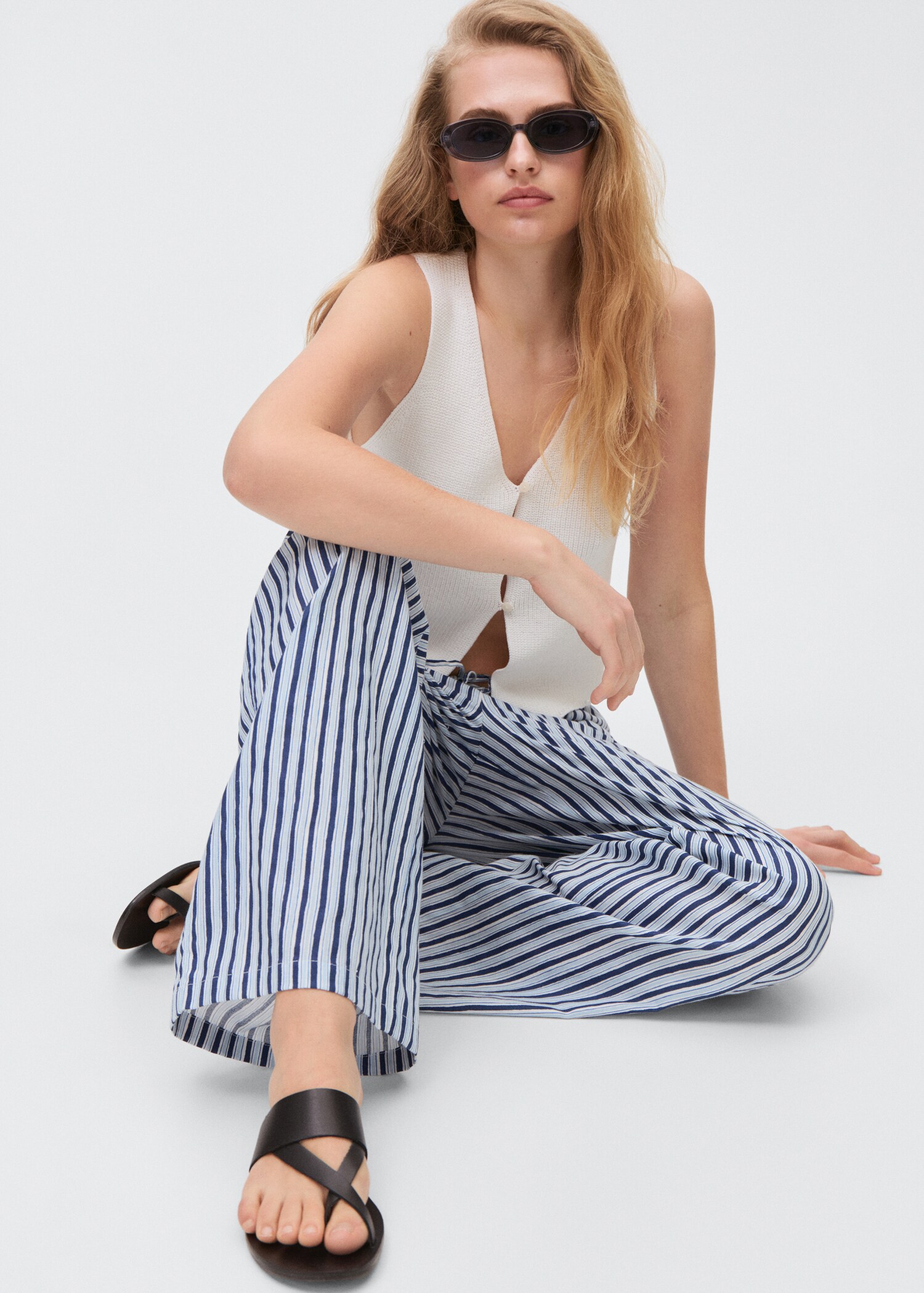 Straight striped trousers - Details of the article 2