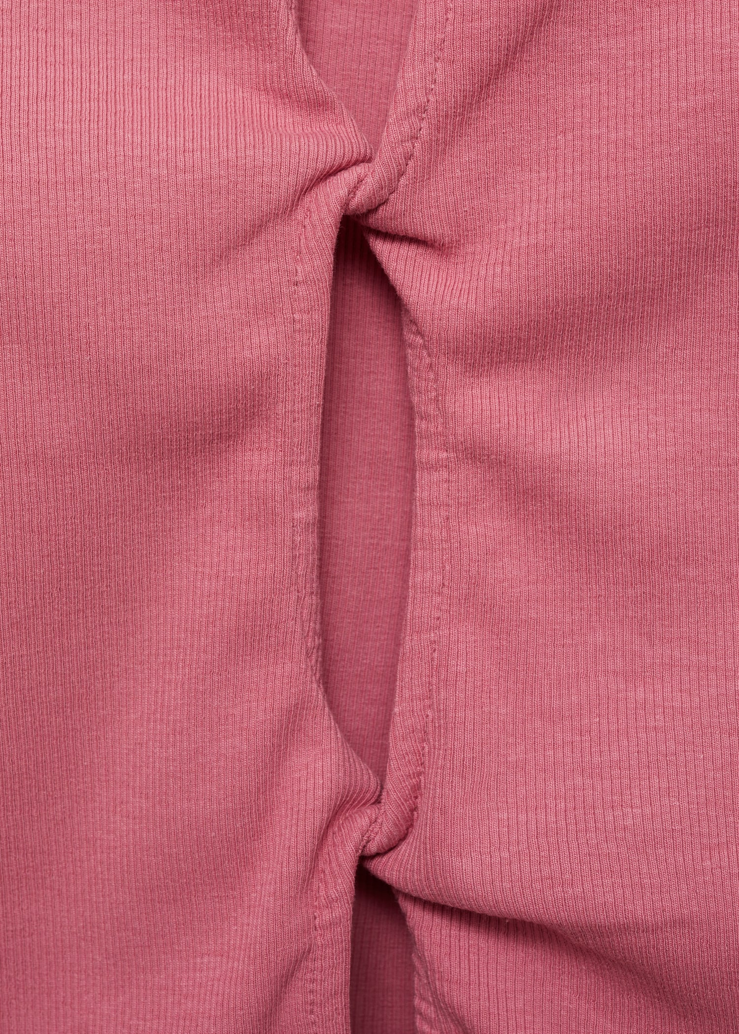 Top with interlaced detail - Details of the article 0